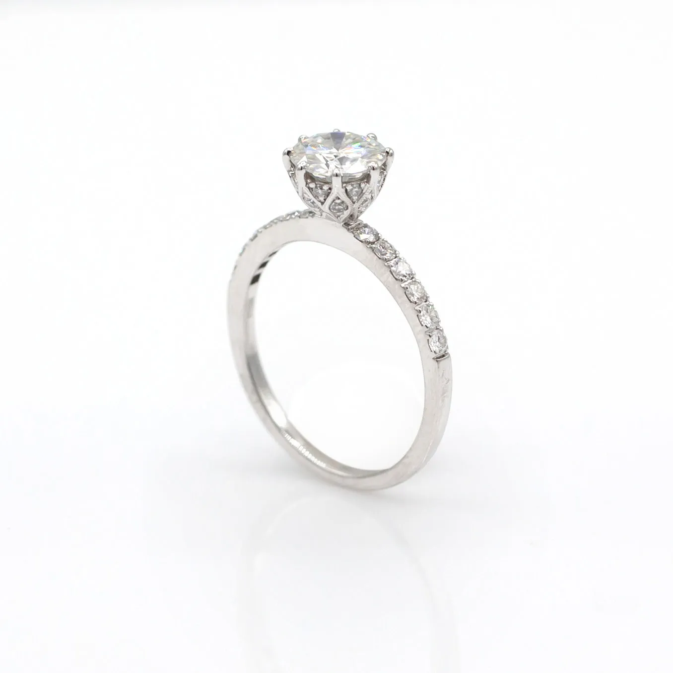 18K White Gold Vintage-Style Moissanite Ring