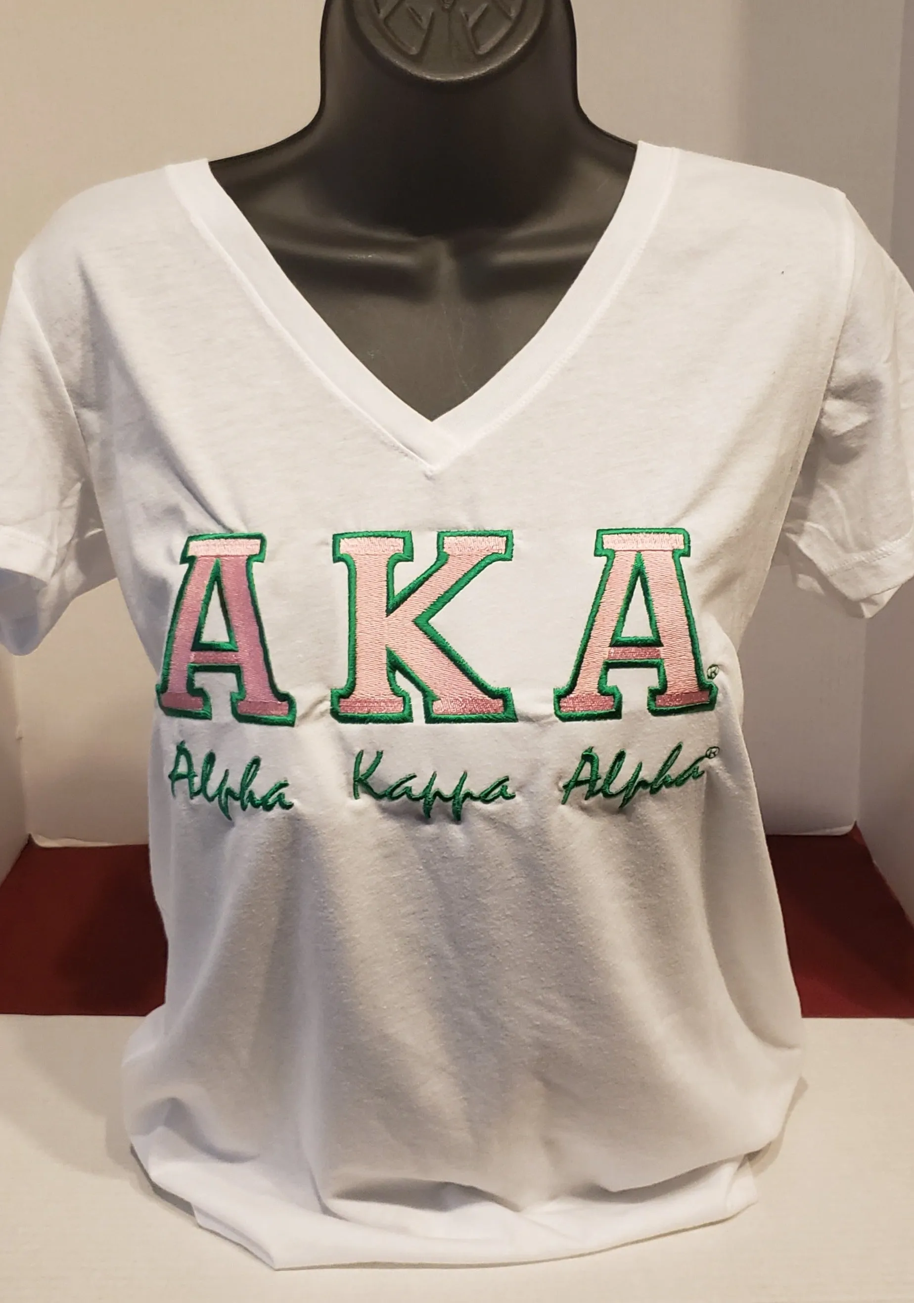 AKA (BOLD)V-NECK TEE (Pink)