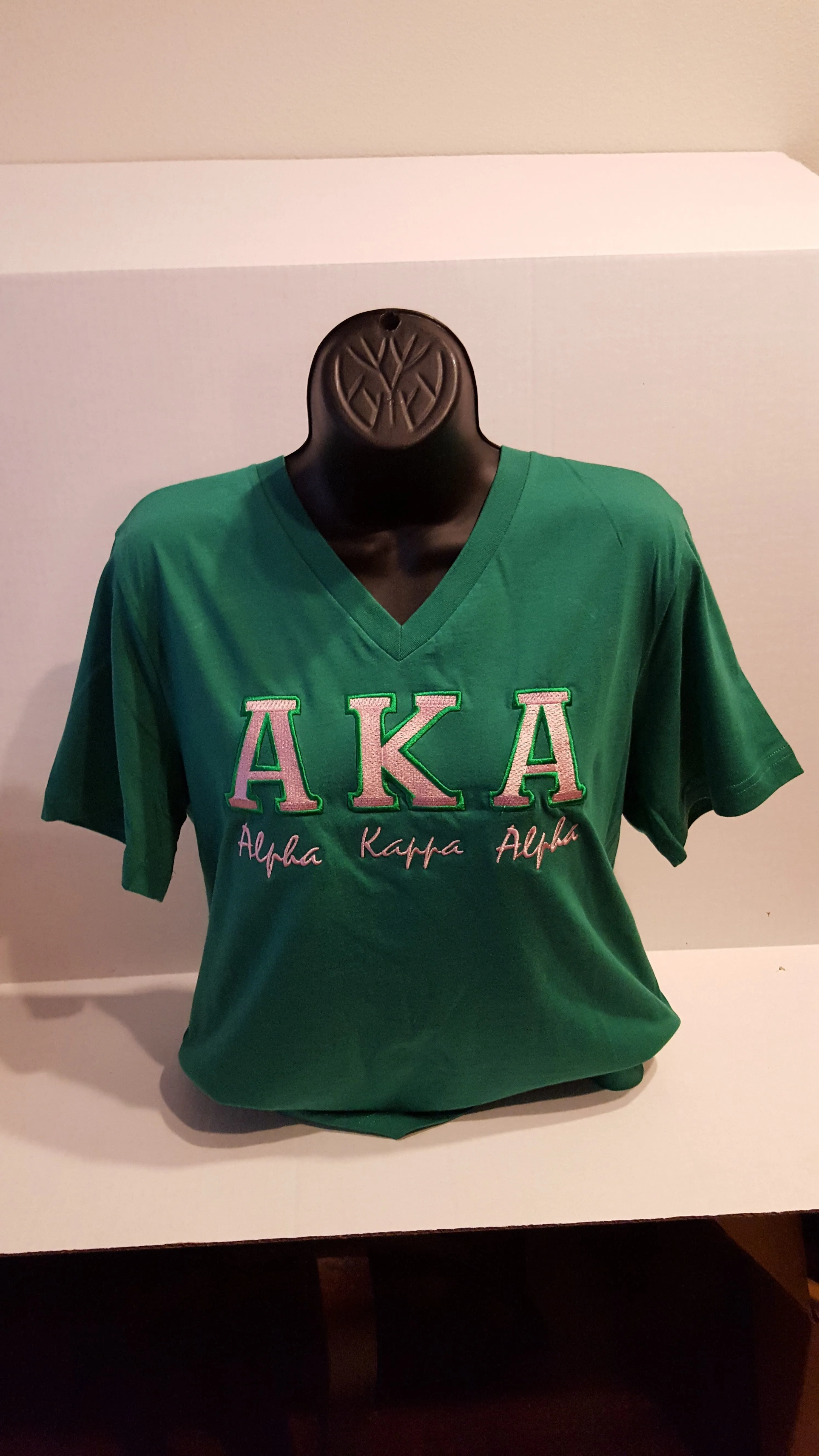 AKA (BOLD)V-NECK TEE (Pink)