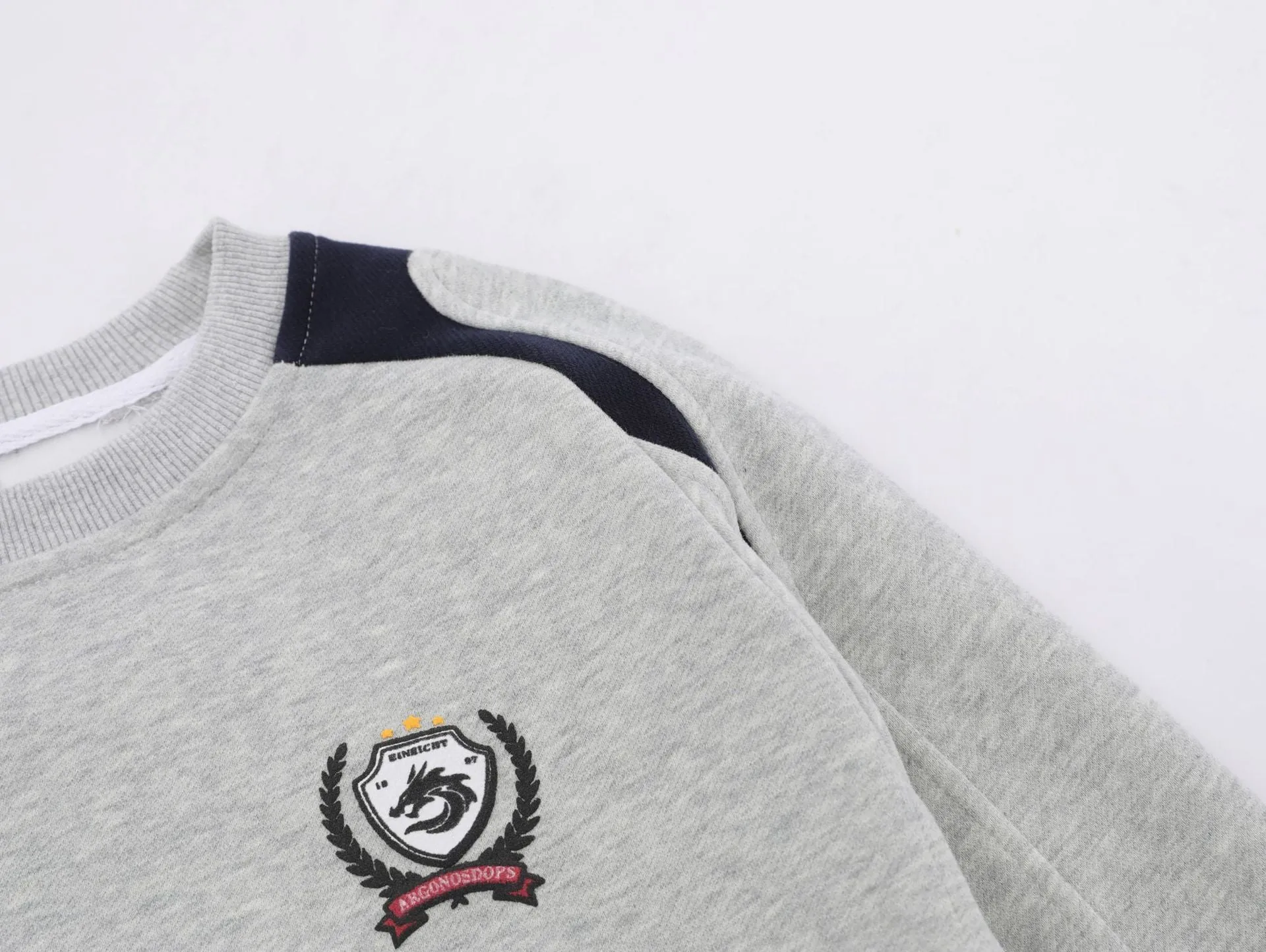 AMERICAN RETRO COLORED PULLOVER