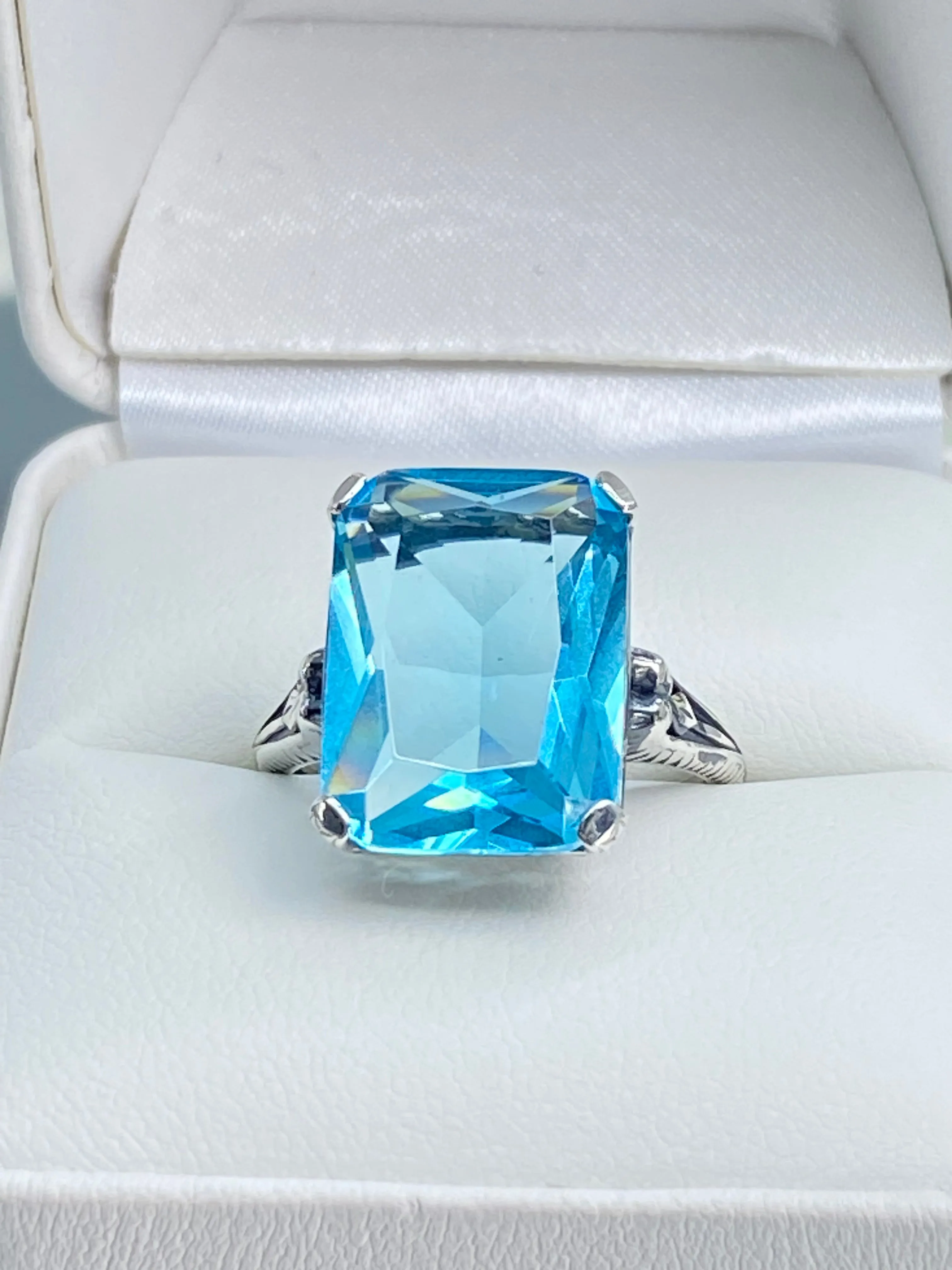 Aquamarine Ring, 10ct Rectangle Gem, Vintage Jewelry #D5