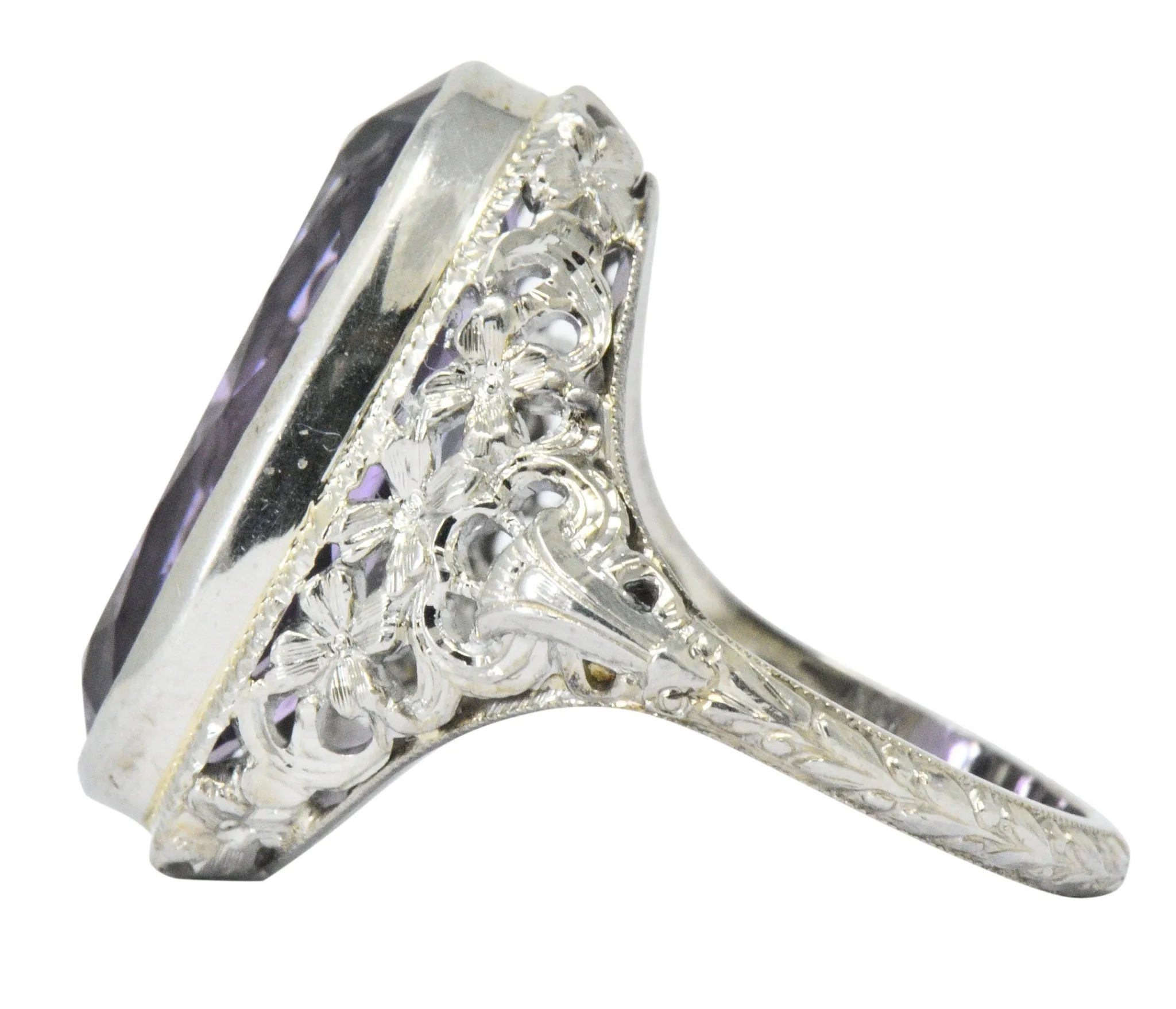 Art Nouveau 6.75 CTW Amethyst 18 Karat White Gold Ring