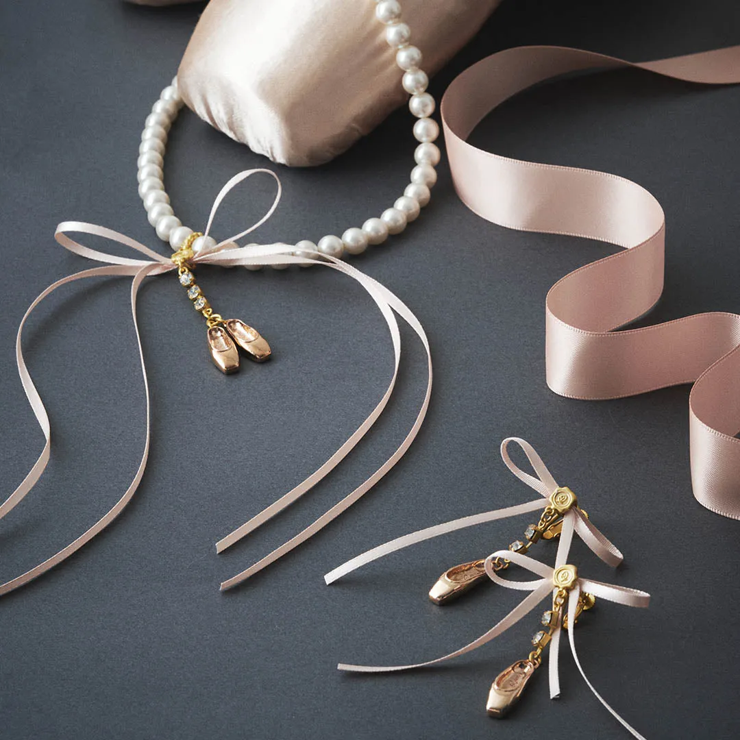 Ballerina Pointe Shoes Pierced Earrings (Pair)【Japan Jewelry】