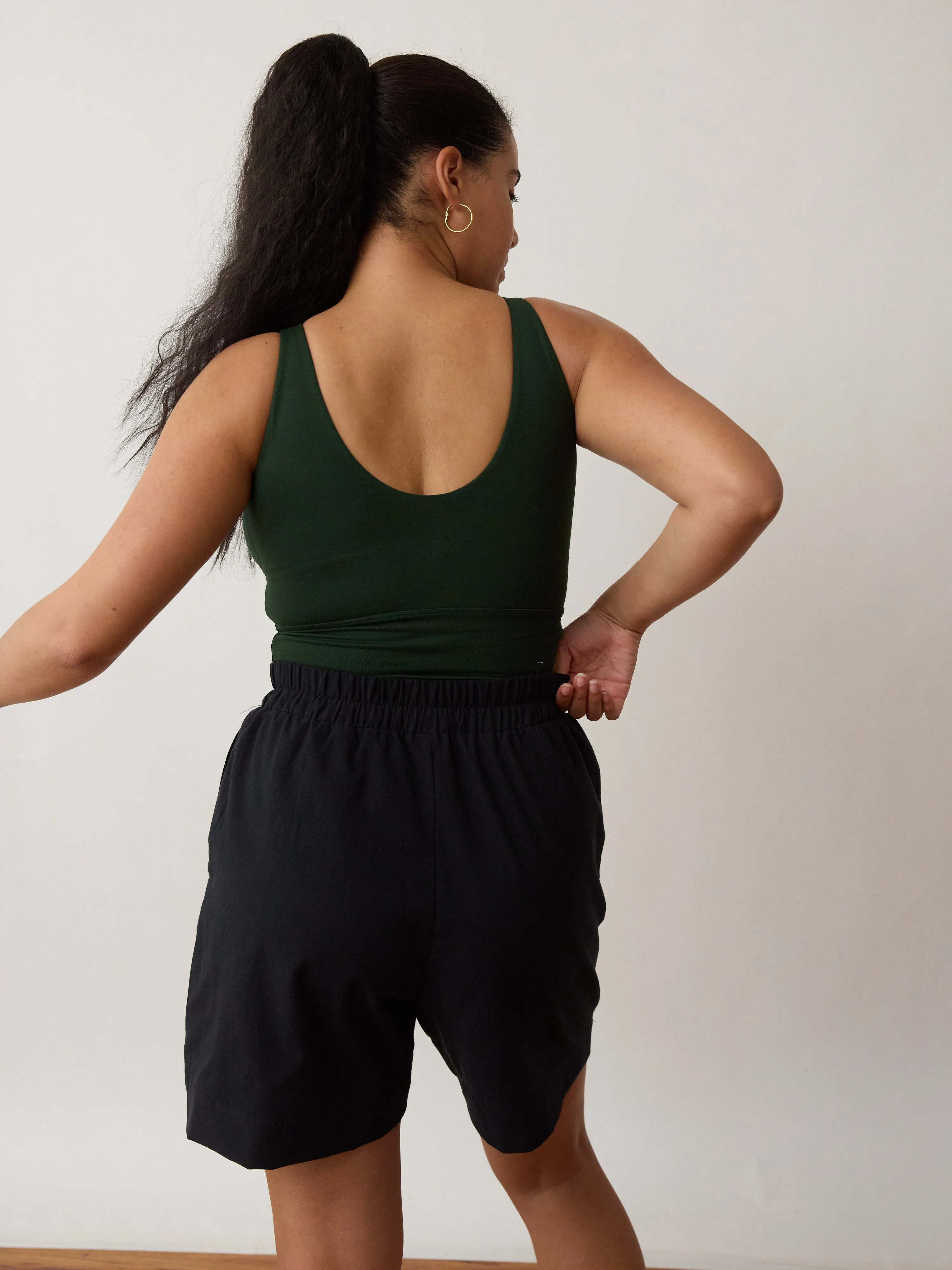 BLACK COTTON CREPE LYNN SHORT