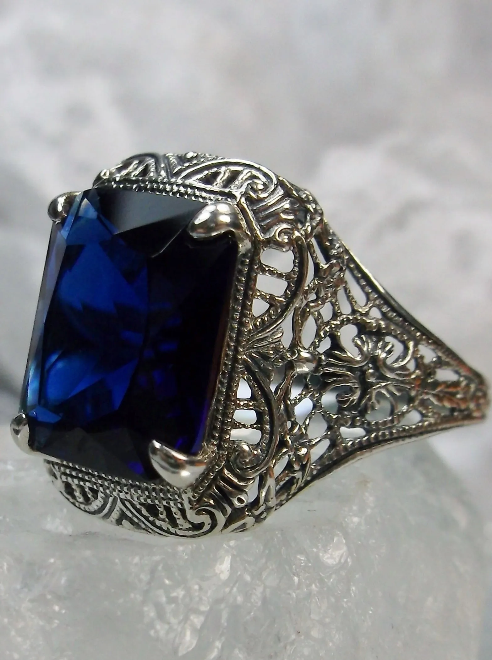 Blue Sapphire Autumn Ring, Rectangle Gem, Vintage Jewelry #D200