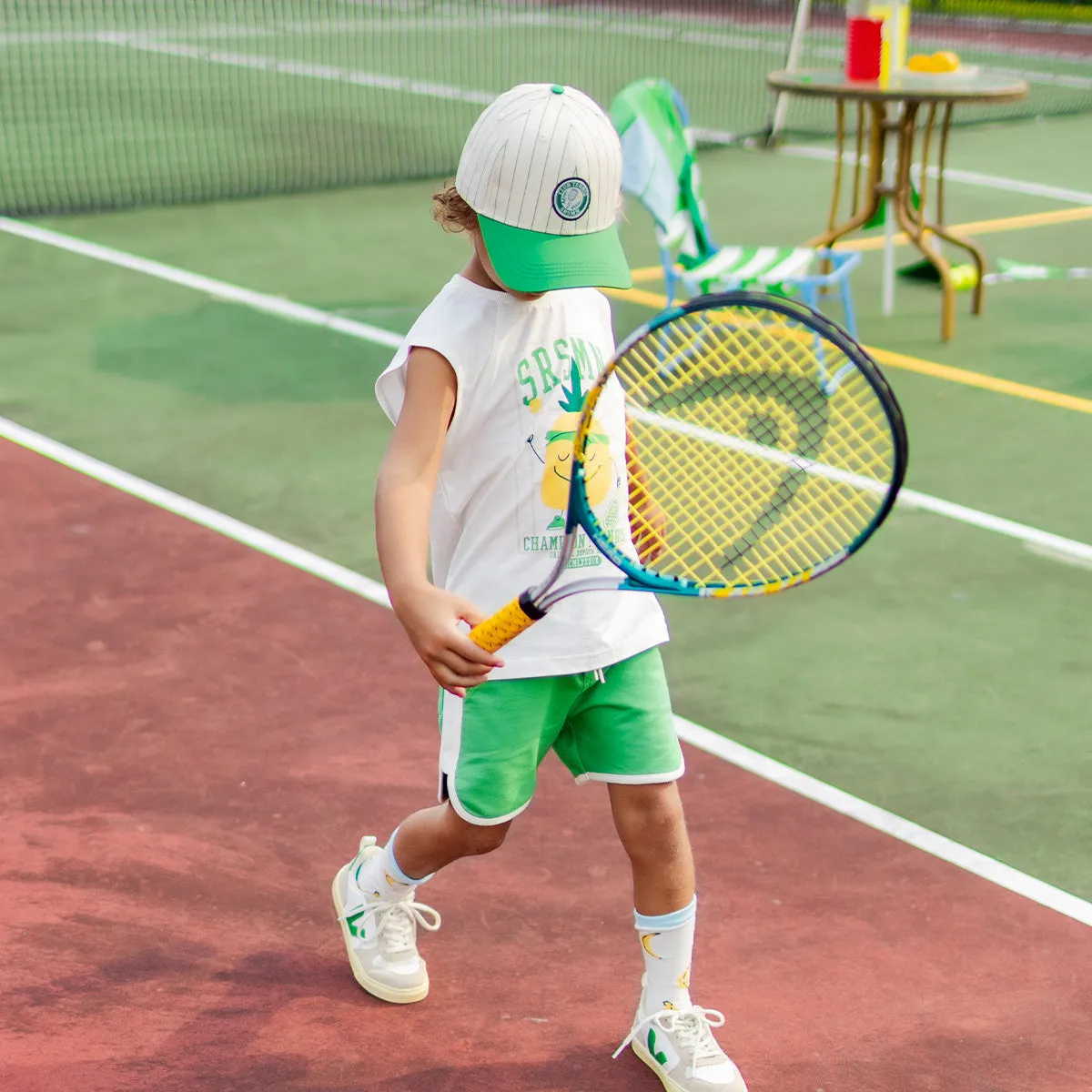 Casquette crème et verte à rayures et visière arrondie, enfant || Cream and green striped cap with rounded peak, child