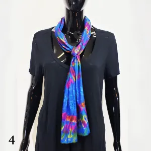 Choose me scarf