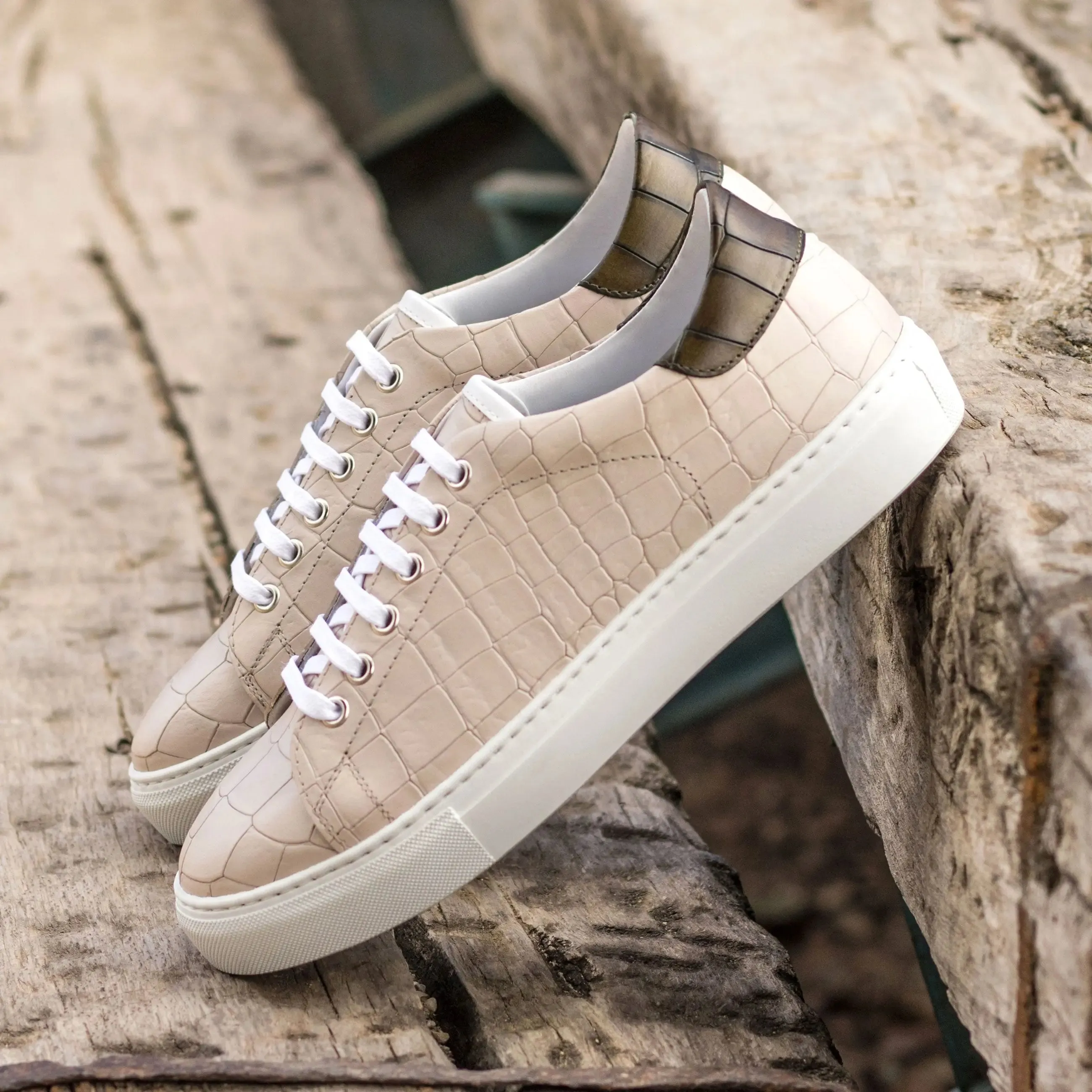 DapperFam Rivale in Nude / Olive Men's Italian Croco Embossed Leather Trainer