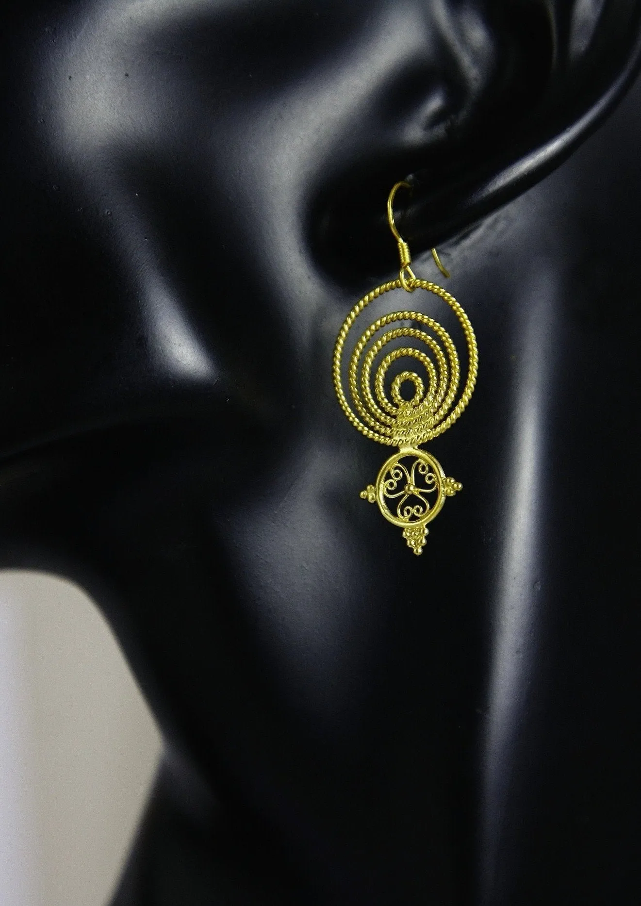 Delicate, Greek-inspired, concentric, filigree, gold-plated earrings