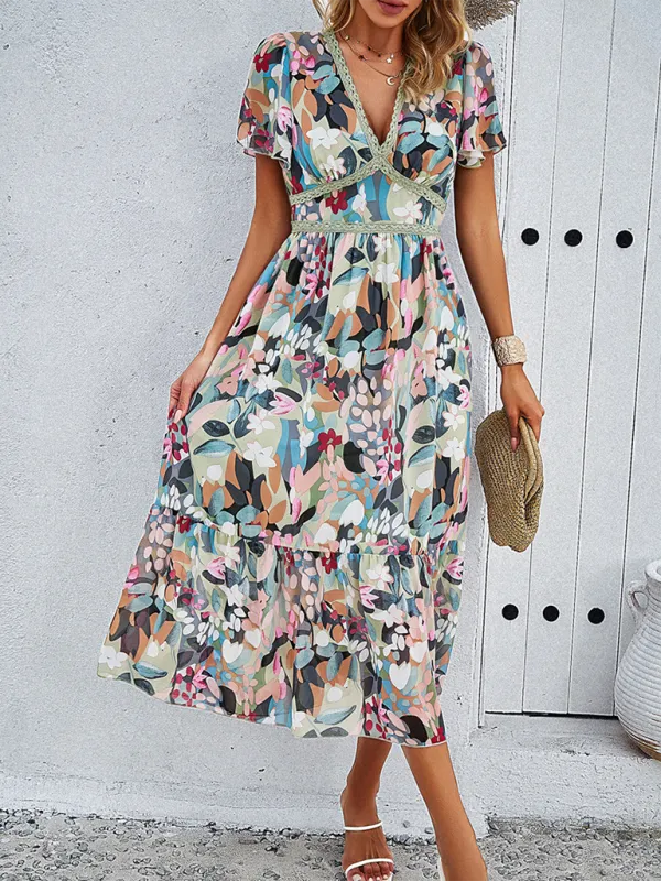 Floral Print Midi Dress with V-Neck and Tiered Skirt