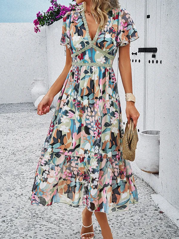Floral Print Midi Dress with V-Neck and Tiered Skirt