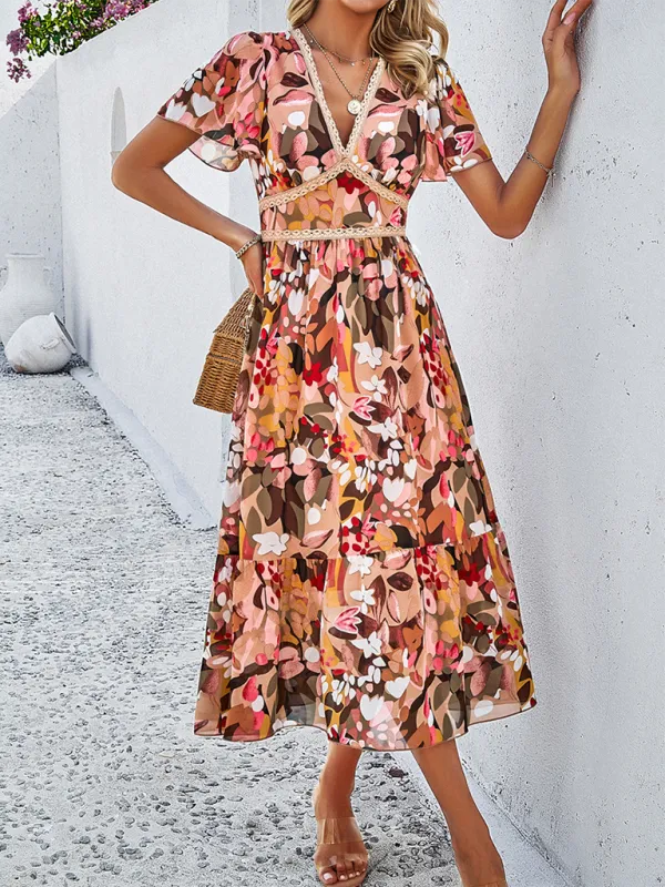 Floral Print Midi Dress with V-Neck and Tiered Skirt