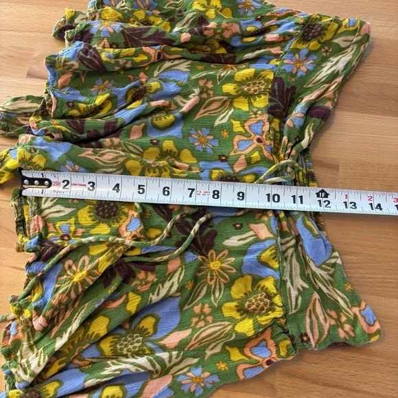 Free People Women’s Medium Floral Green Shorts Skort Ellie Mini