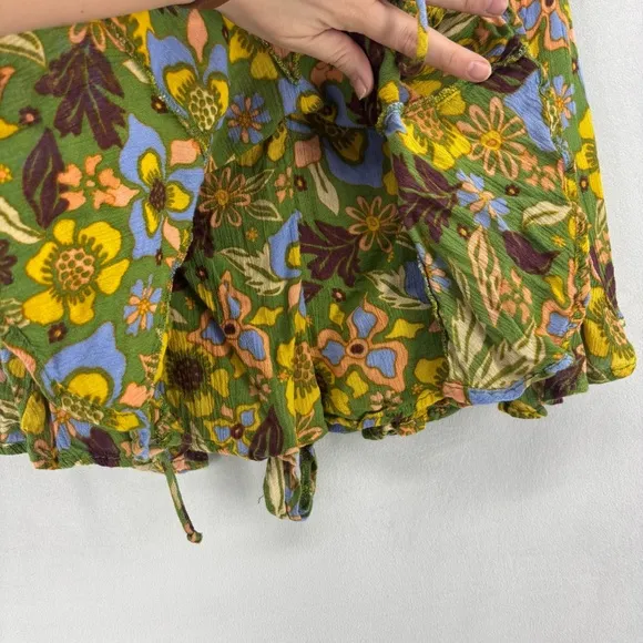 Free People Women’s Medium Floral Green Shorts Skort Ellie Mini