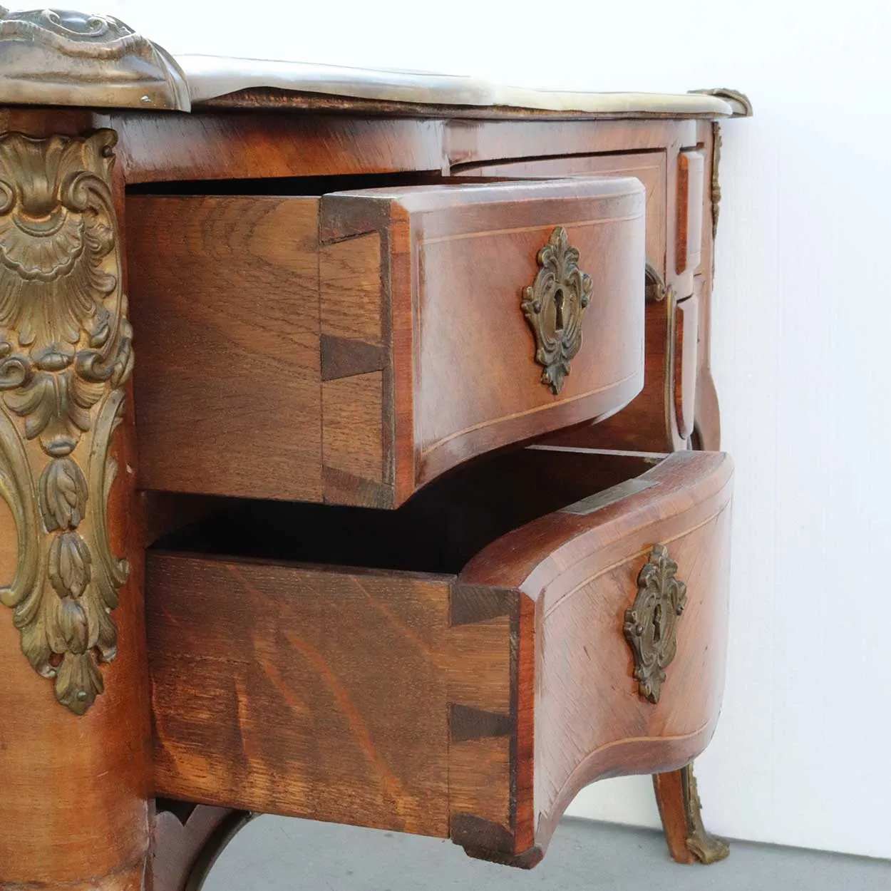 French Louis XV Style Ormolu Mounted Walnut Parquetry Writing Desk (Bureau Plat)