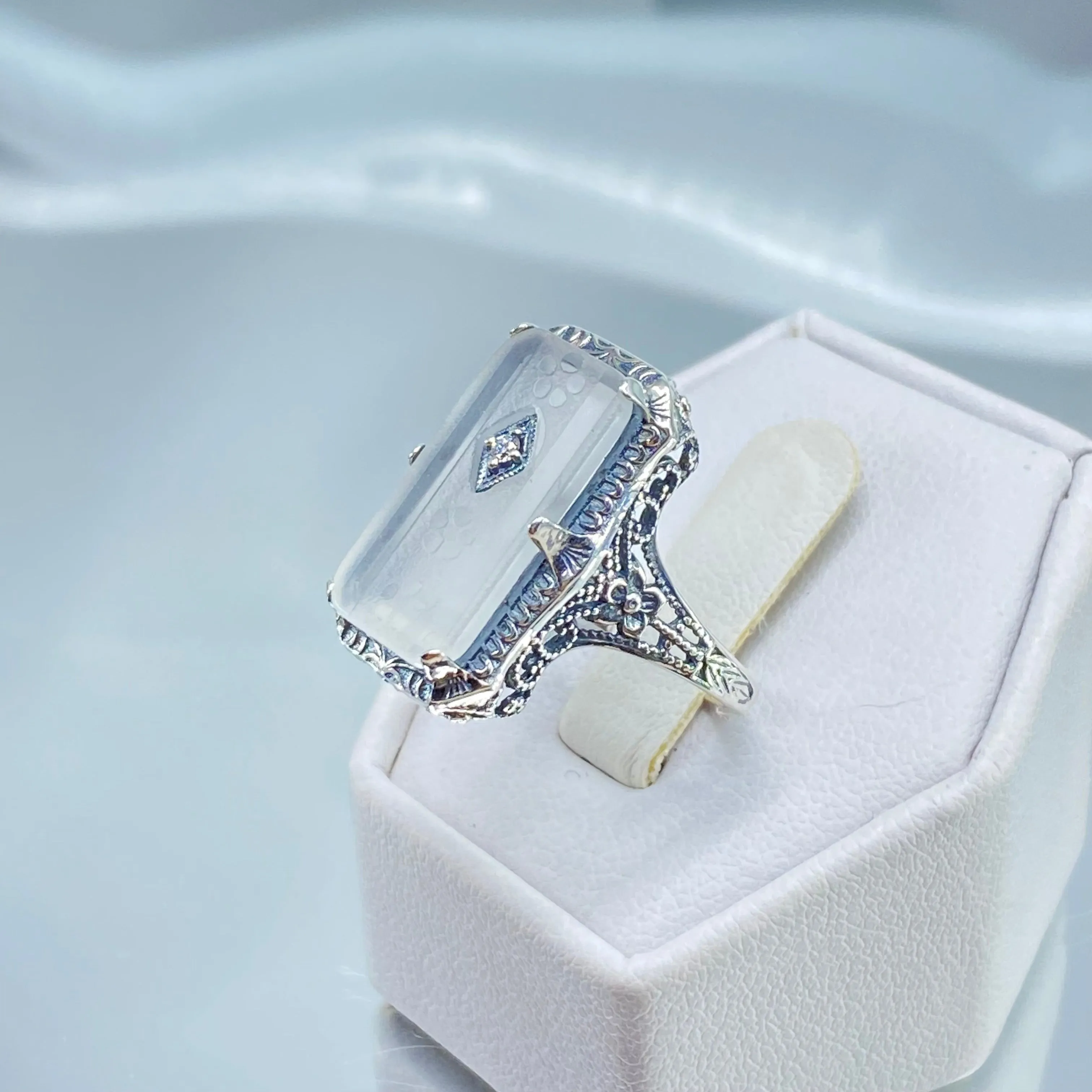 Frosted Camphor Glass Ring, 1915 Vintage style, Edwardian Jewelry #D232