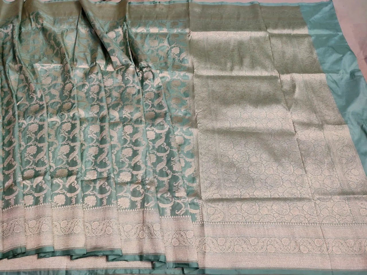 Gold Zari Banarasi Silk Saree with heavy pallu