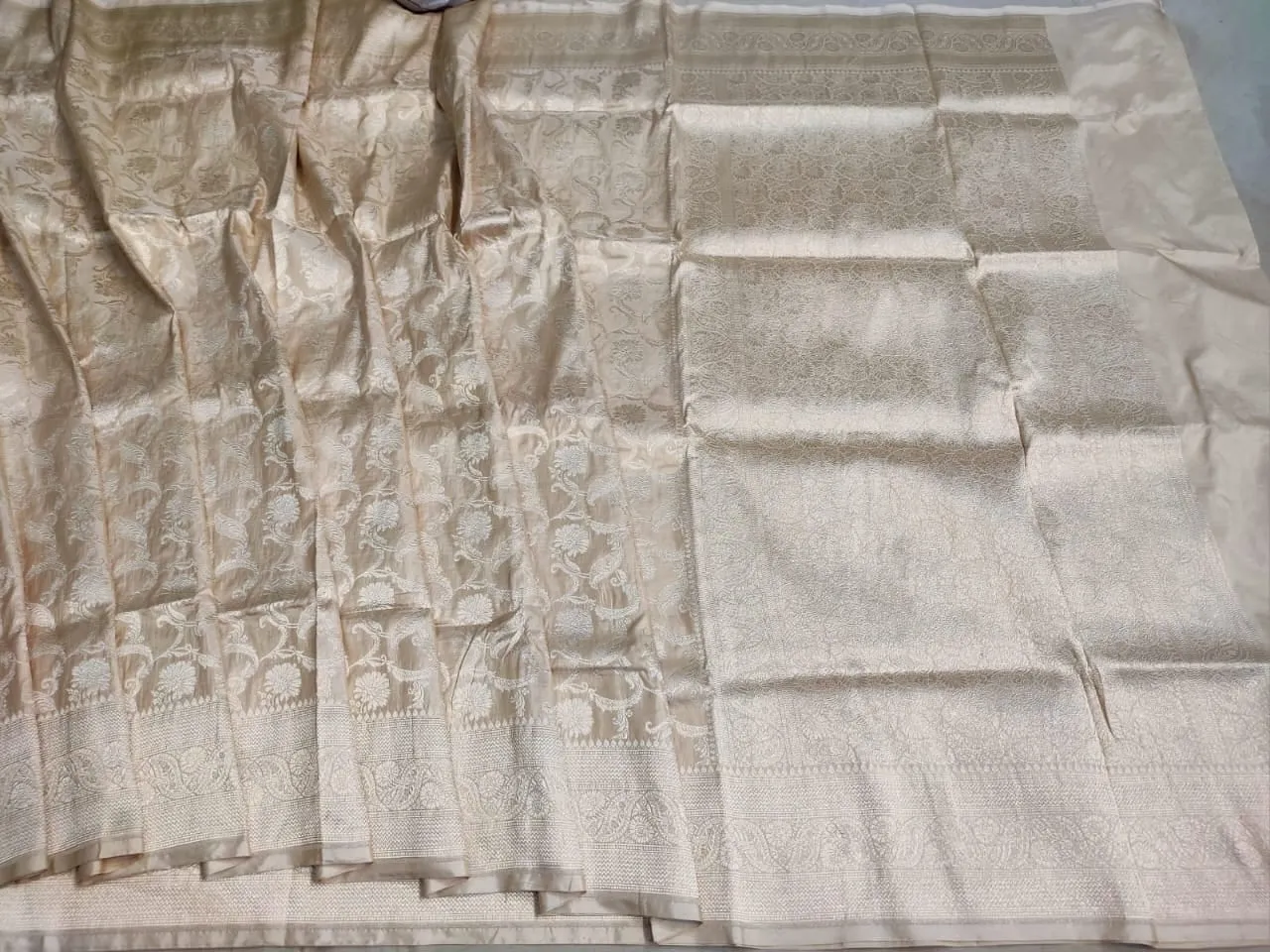 Gold Zari Banarasi Silk Saree with heavy pallu