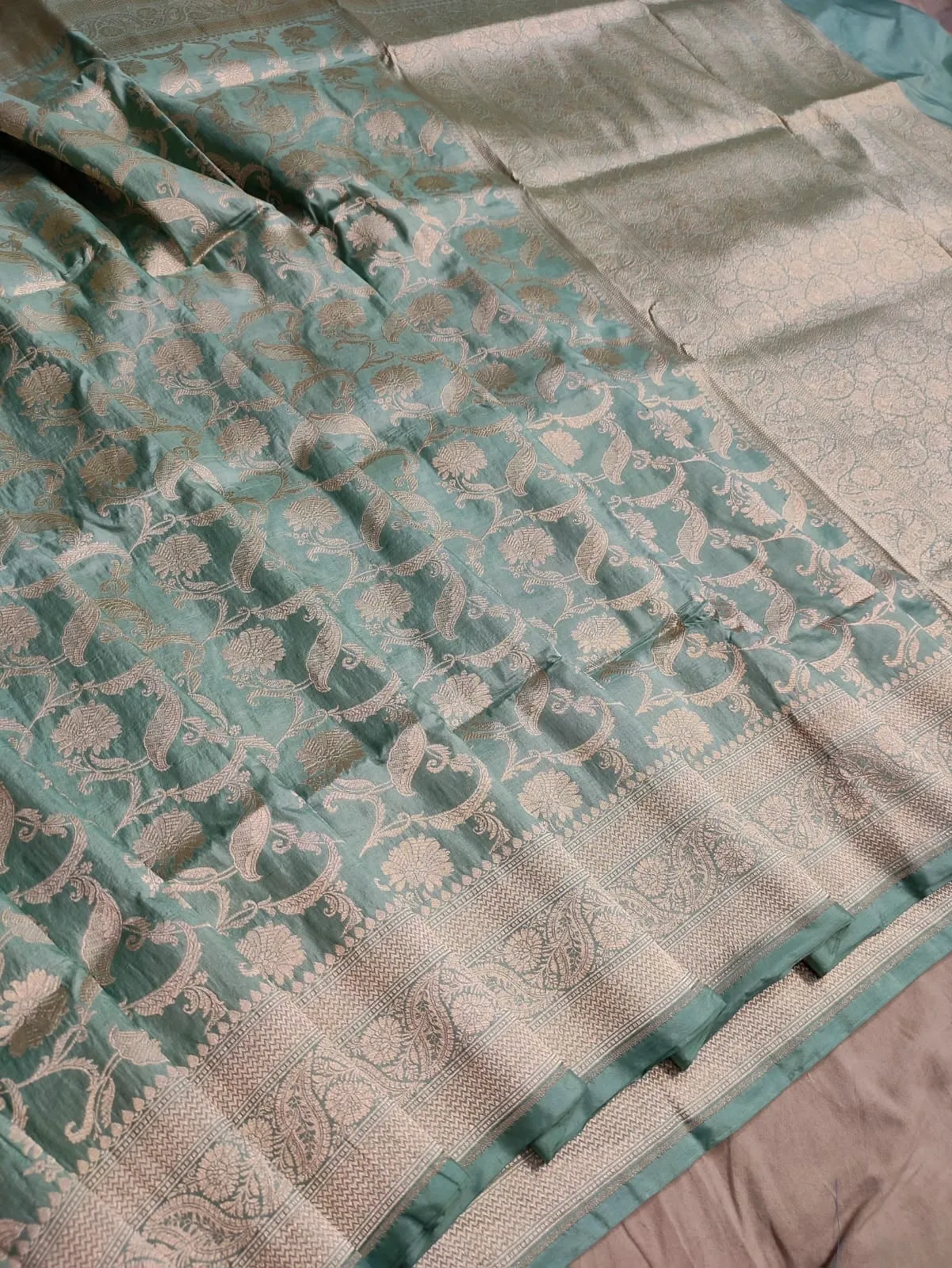 Gold Zari Banarasi Silk Saree with heavy pallu