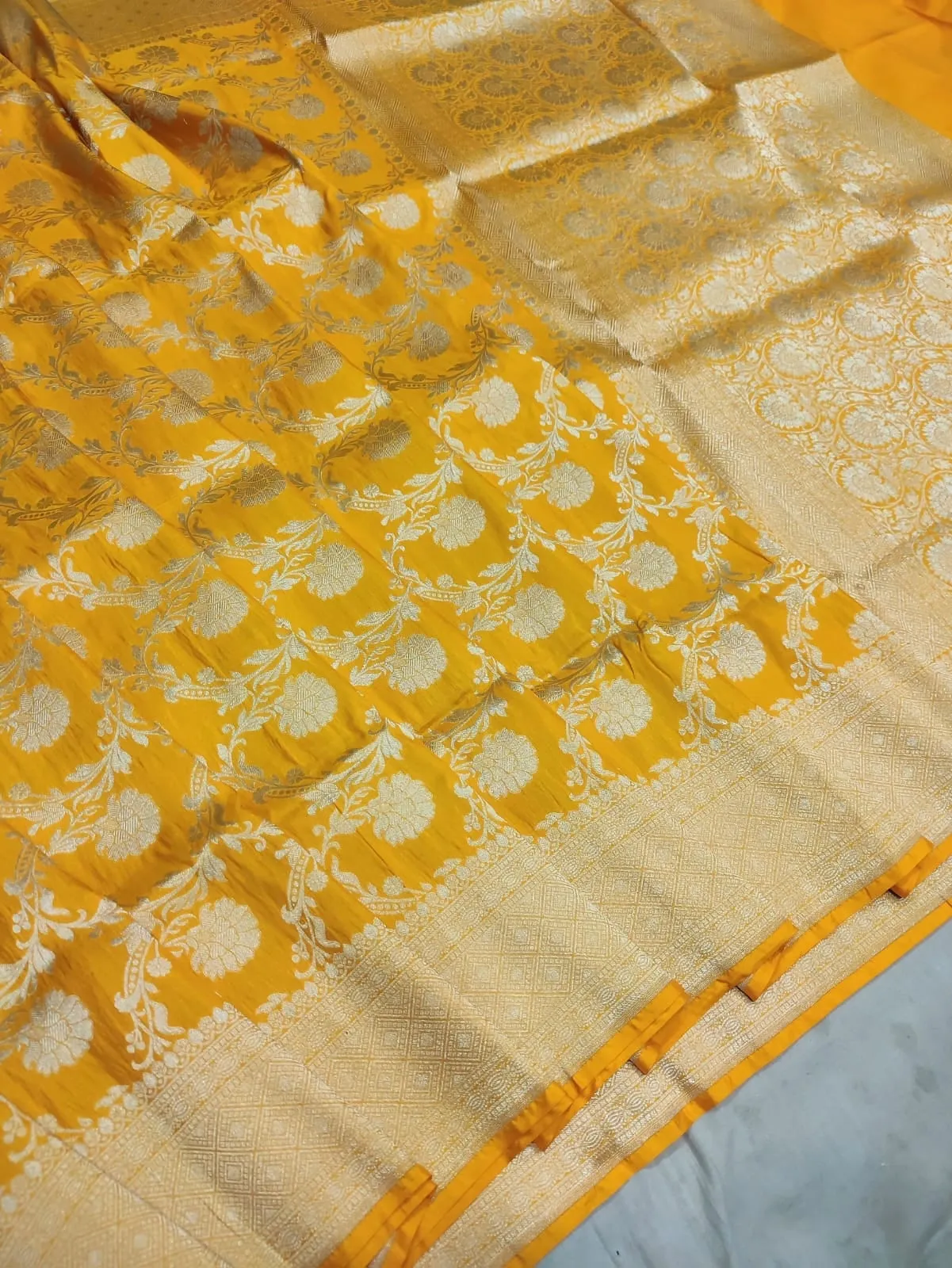 Gold Zari Banarasi Silk Saree with heavy pallu