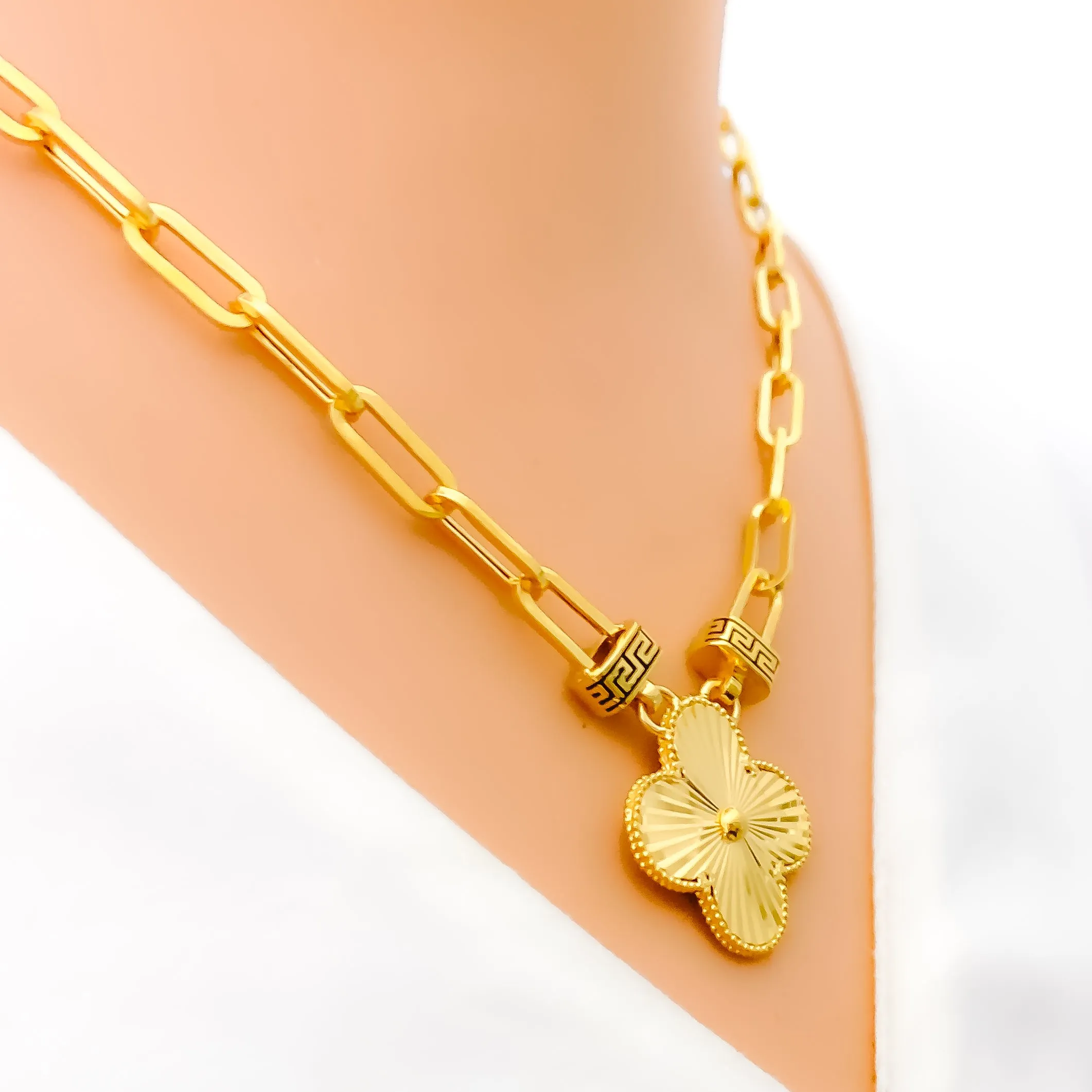 Graceful Delicate 5-Piece 21k Gold Clover Necklace Set