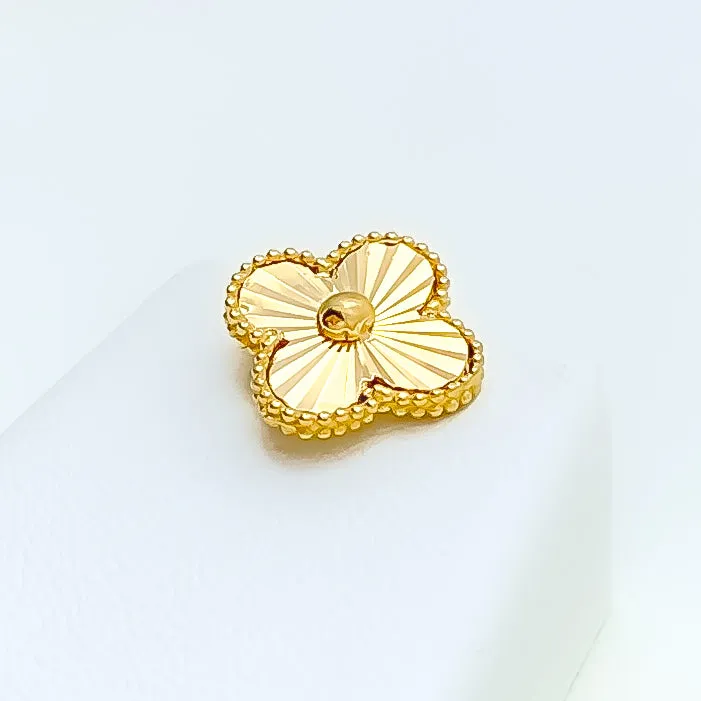 Graceful Delicate 5-Piece 21k Gold Clover Necklace Set