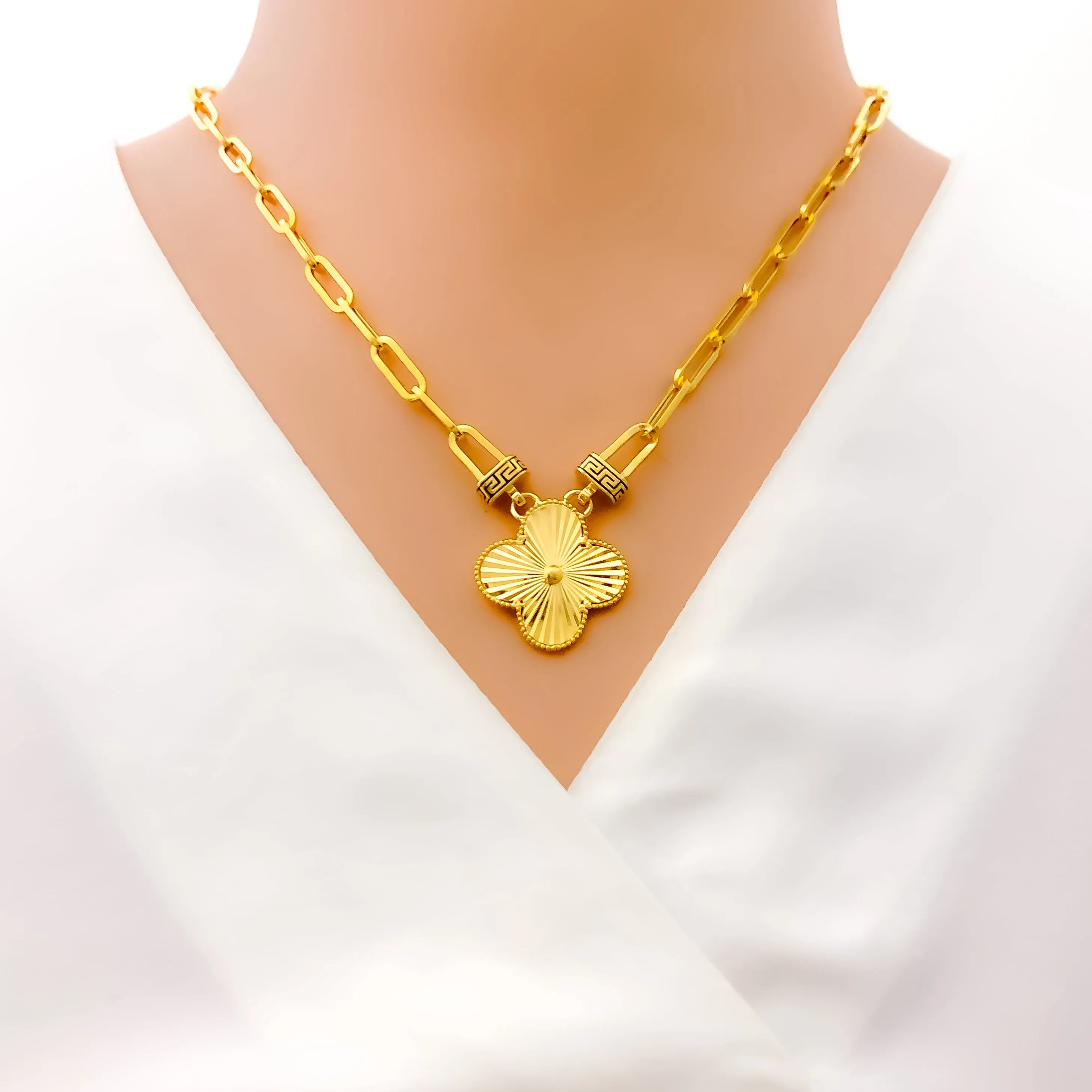 Graceful Delicate 5-Piece 21k Gold Clover Necklace Set