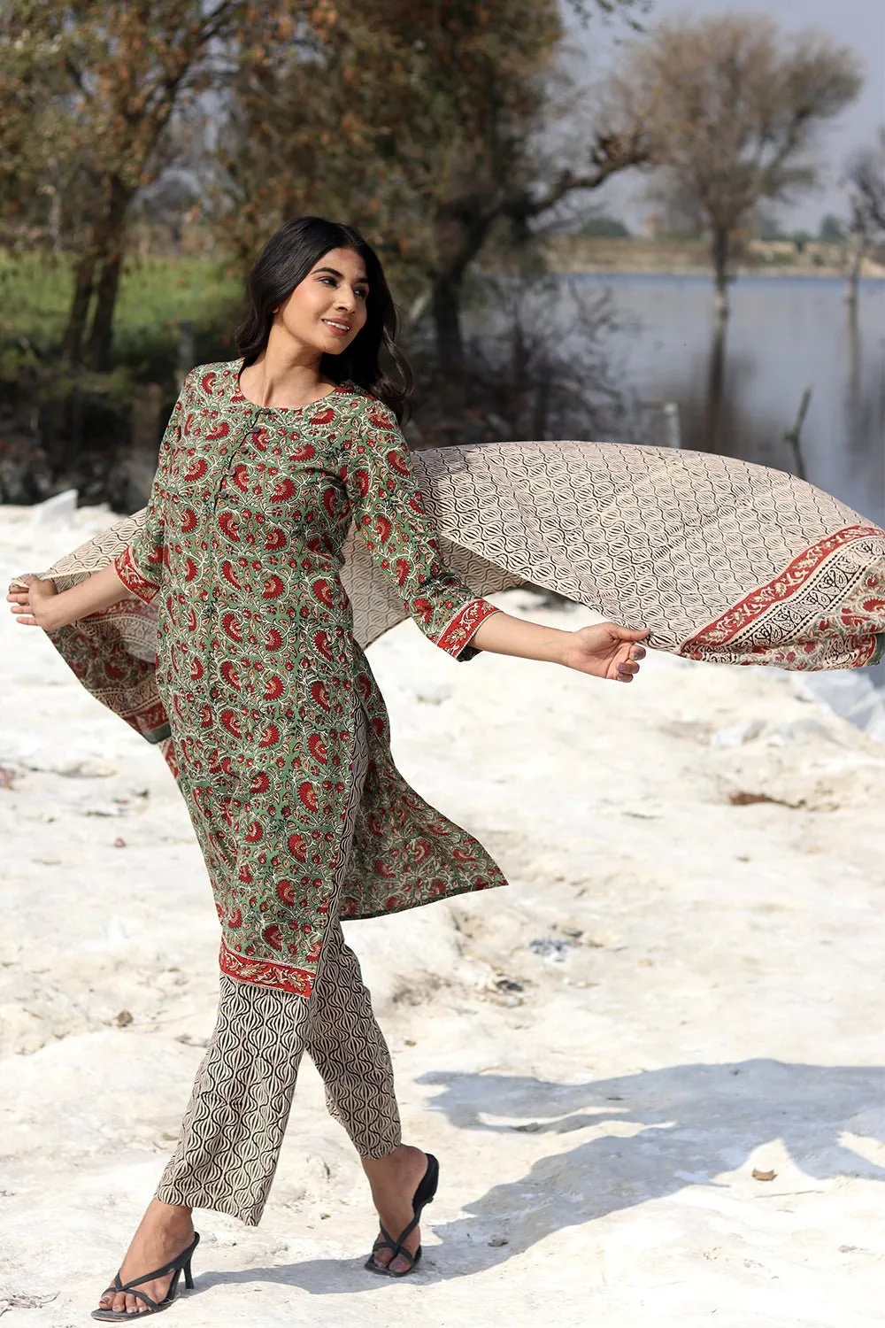 GRADIENT HEART BLOSSOM Block Printed Salwar Suit Set