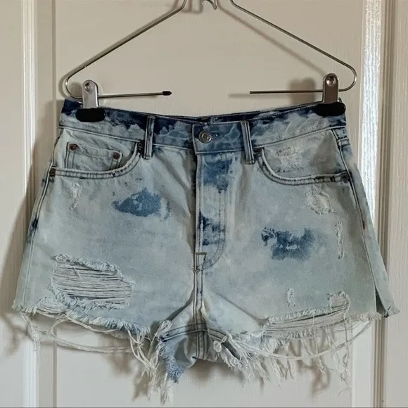 GRLFRND Cindy Bleached Denim Shorts