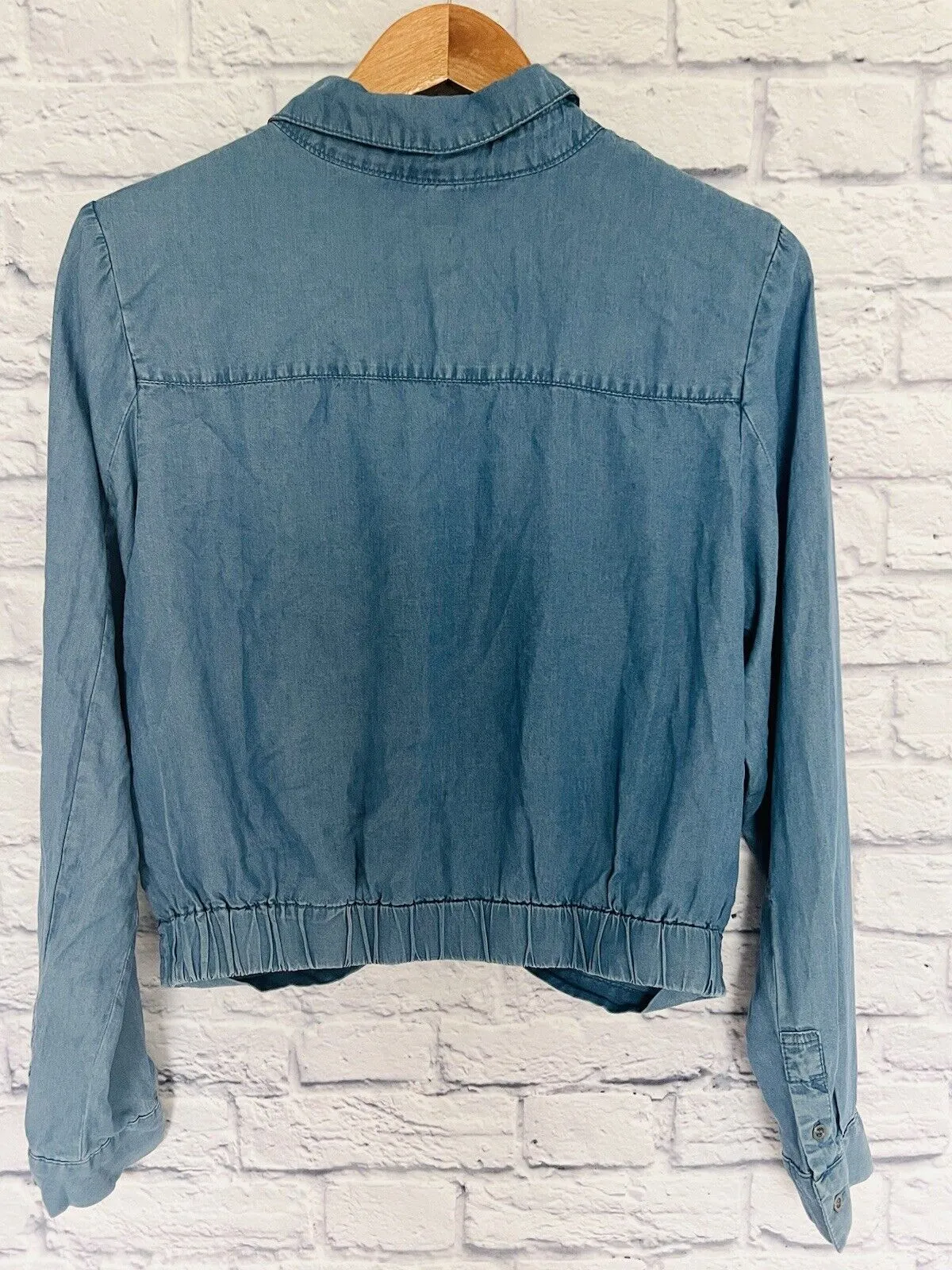 HAUTE MONDE NWT Womens Button Front Denim Shirt Sz L Blue Long Sleeve Collar Top