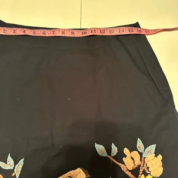 Karen Nicol Anthropologie Black Embroidered Sparrow Floral 100% Silk Skirt 4