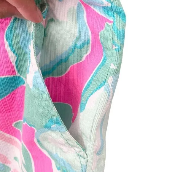 Lilly Pulitzer The Buttercup Scallop Shorts in Size 2