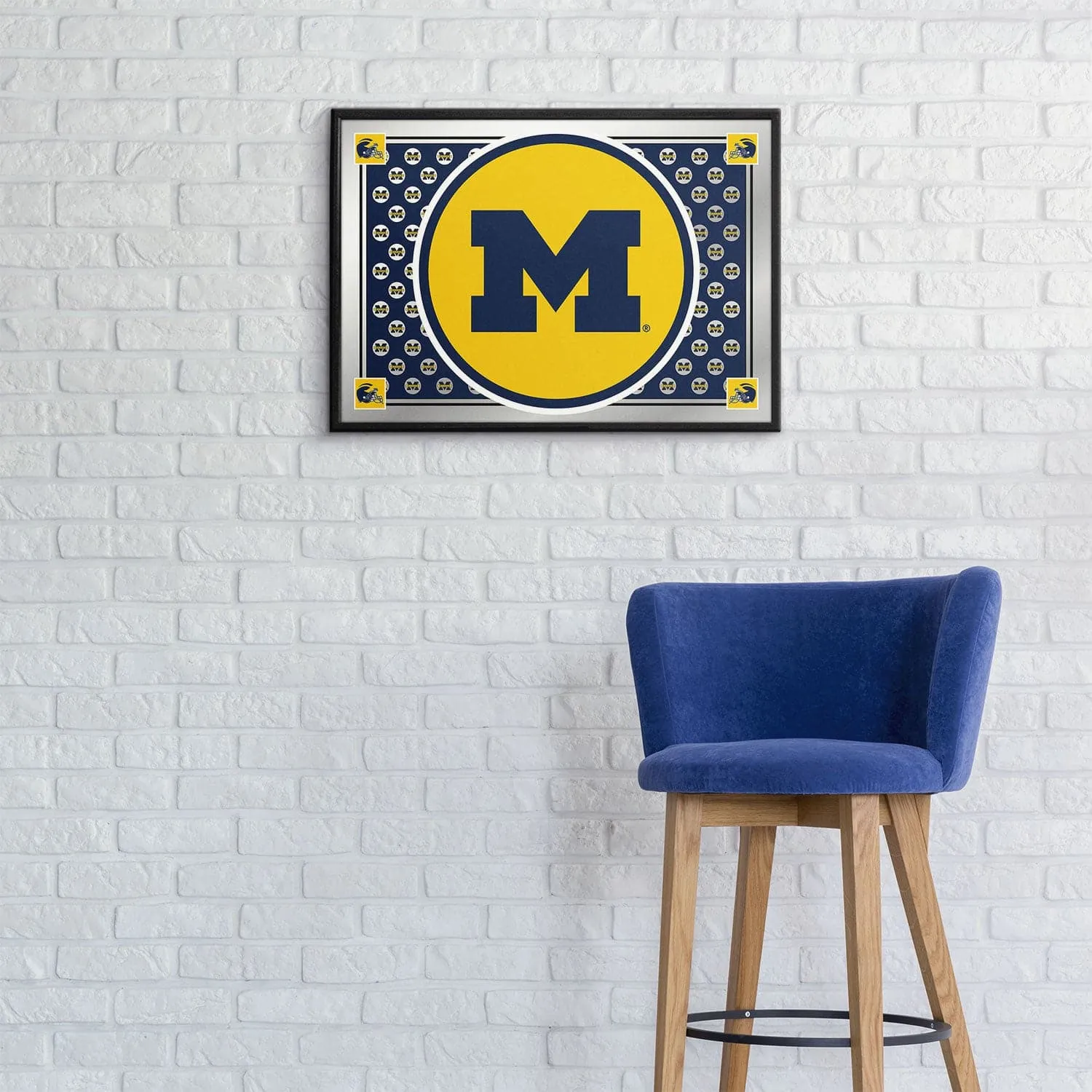 Michigan Wolverines: Team Spirit - Framed Mirrored Wall Sign