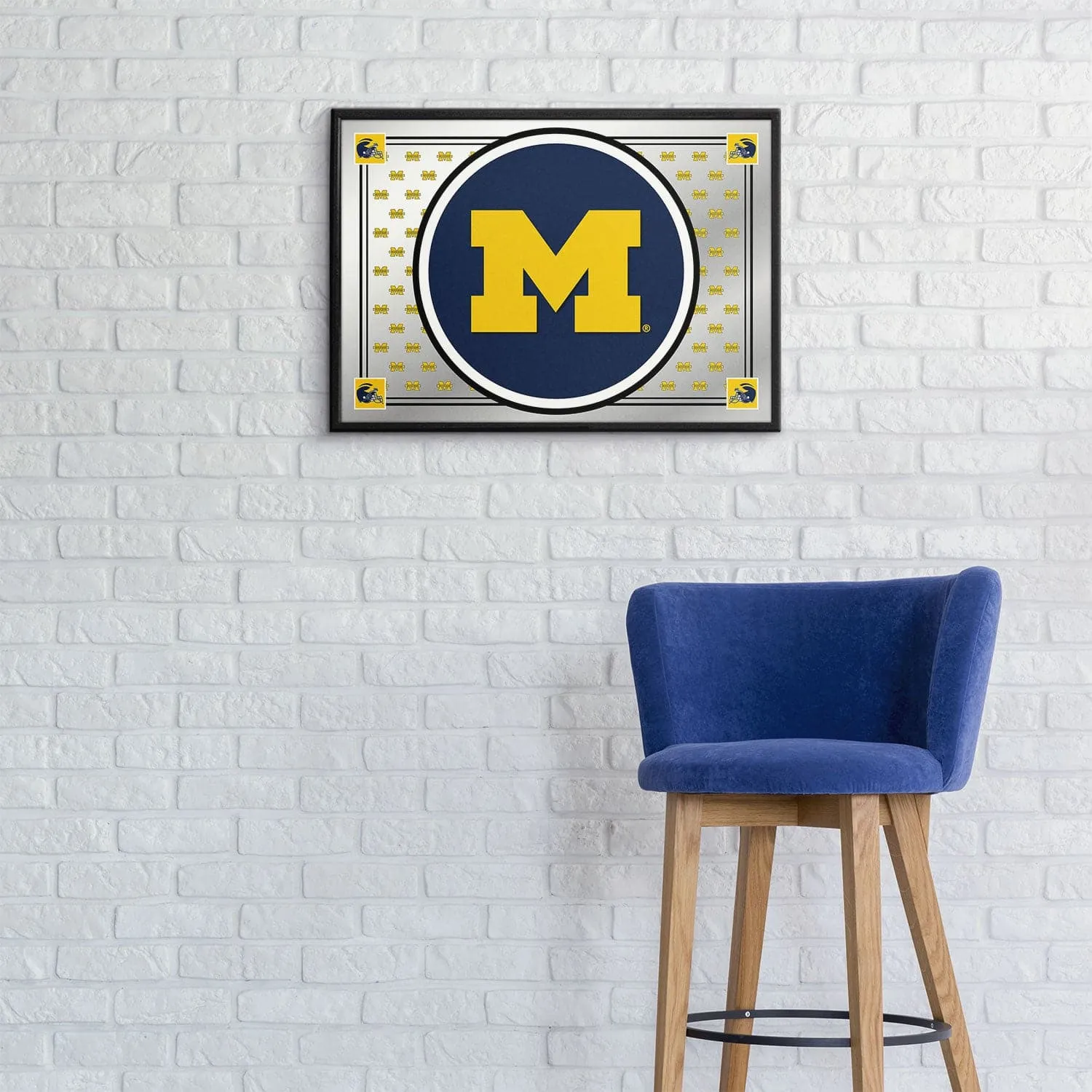 Michigan Wolverines: Team Spirit - Framed Mirrored Wall Sign