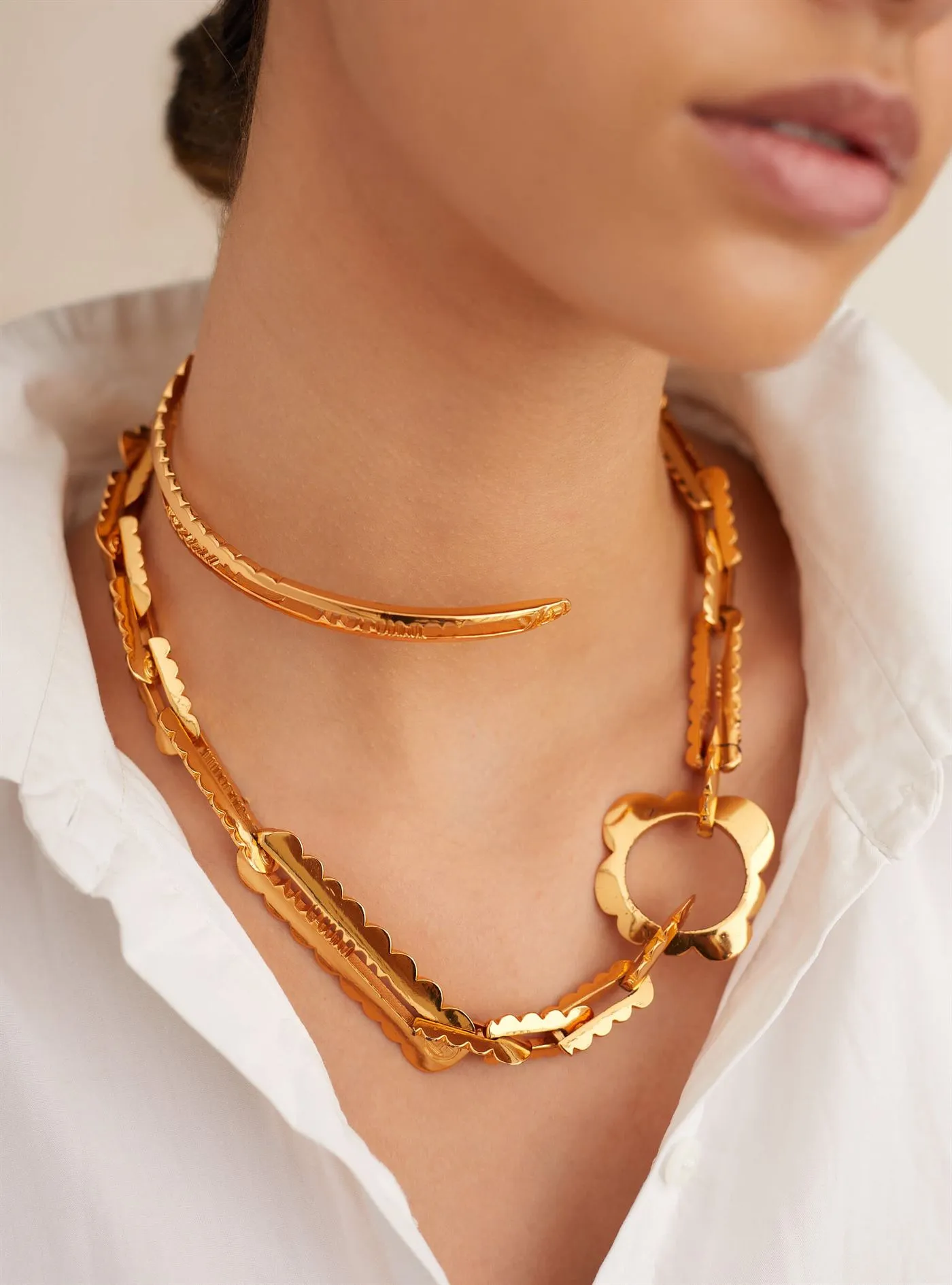 Outhouse   I   OH Beverly Center Epee Ferrum Link Chain Necklace Brass Gold Accessories  OHAW21NE801