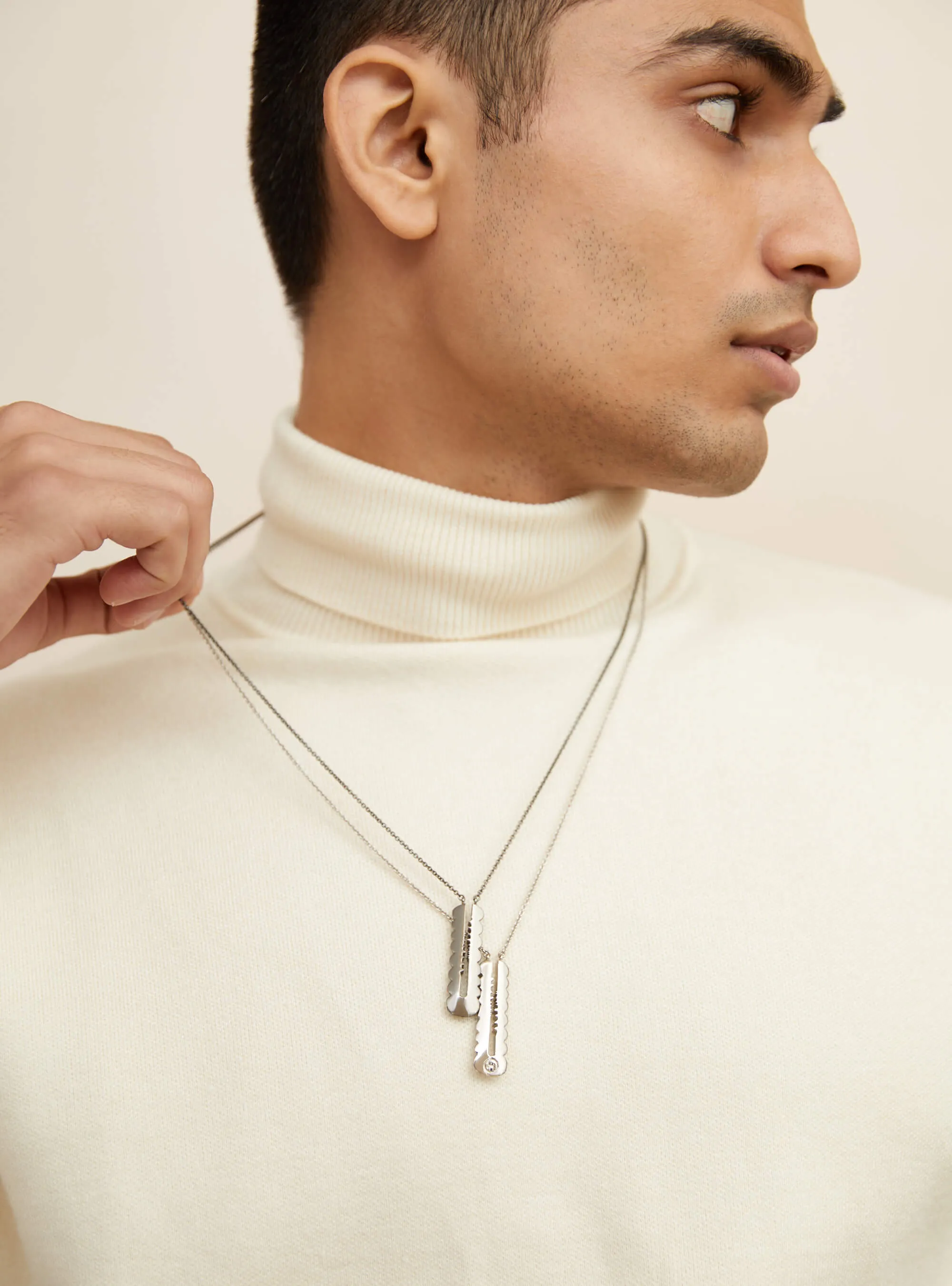 Outhouse   I   OH Epee La Brea Avenue XL Penadnt In Gunmetal Brass Gunmetal Accessories  OHAW21PE603