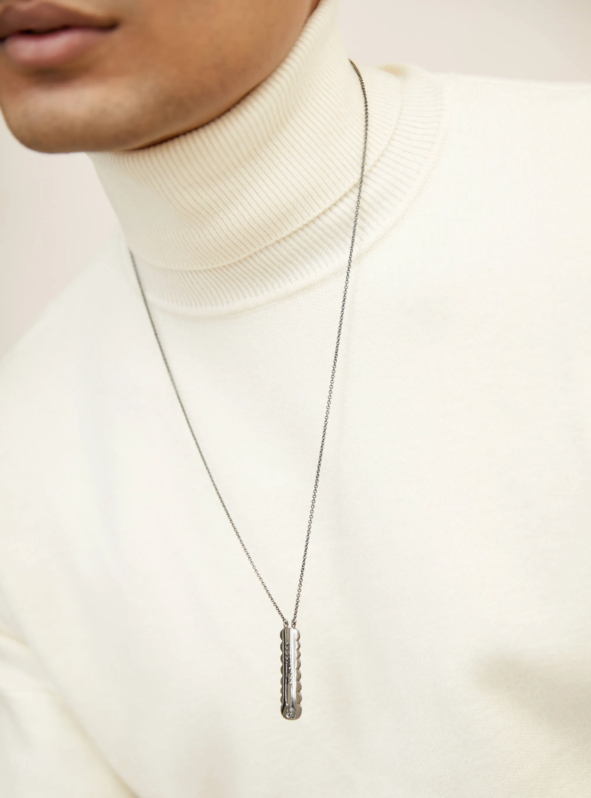 Outhouse   I   OH Epee La Brea Avenue XL Penadnt In Gunmetal Brass Gunmetal Accessories  OHAW21PE603