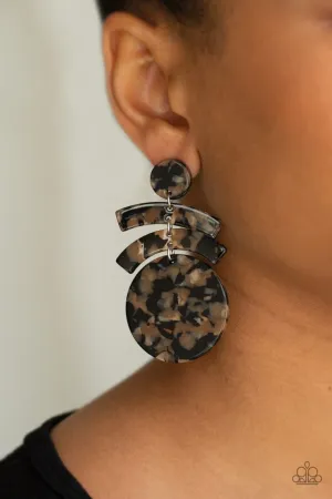 Paparazzi - In The Haute Seat - Black Earring