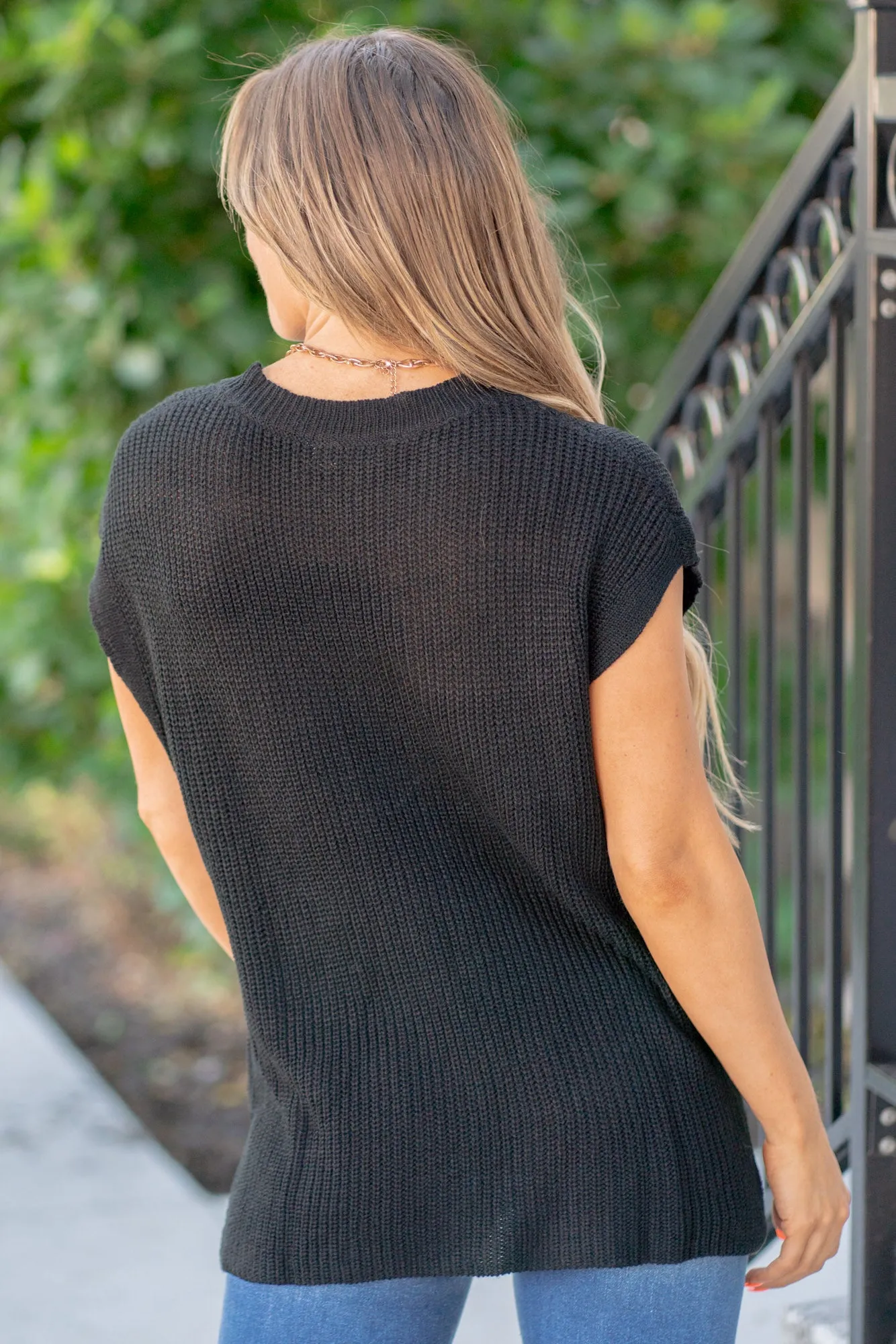 Pocketed Round Neck Cap Sleeve Knit Top