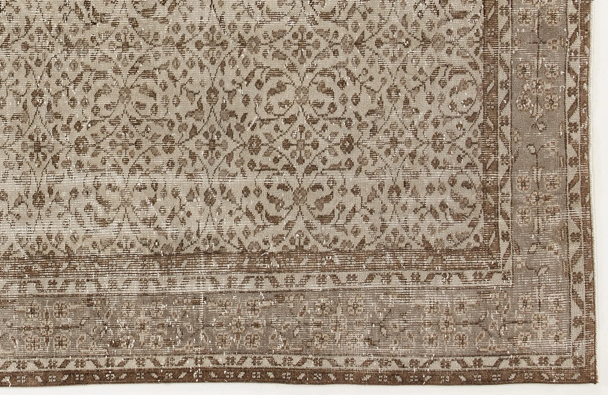 Retro Design Beige Over Dyed Vintage Rug 5'10'' x 8'12'' ft 179 x 274 cm