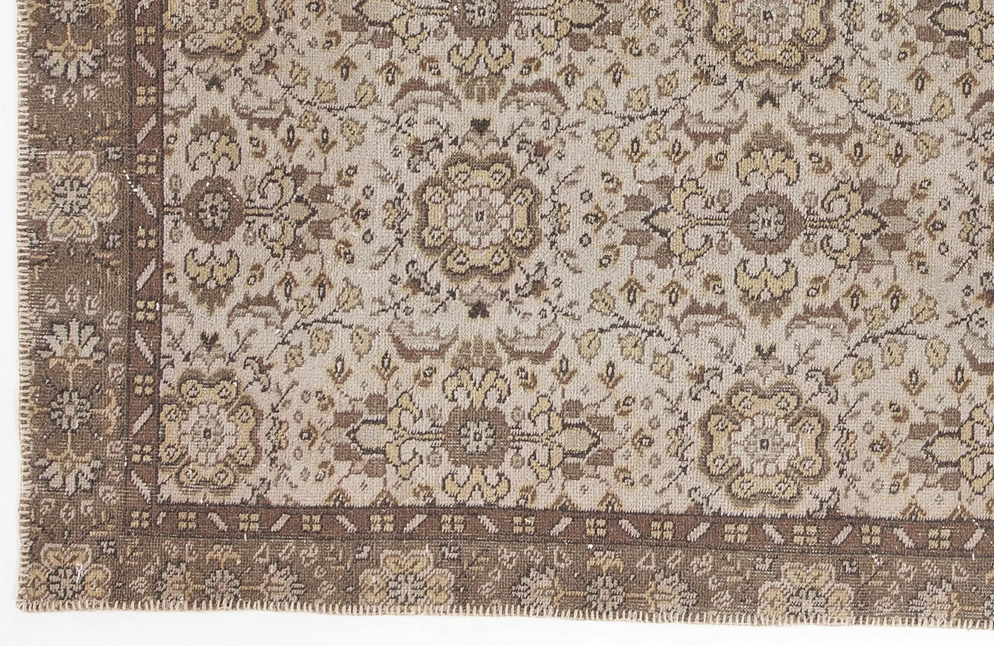 Retro Design Beige Over Dyed Vintage Rug 5'4'' x 9'3'' ft 163 x 281 cm