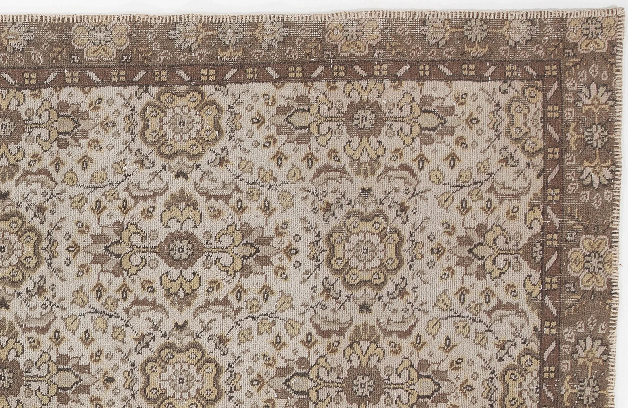 Retro Design Beige Over Dyed Vintage Rug 5'4'' x 9'3'' ft 163 x 281 cm