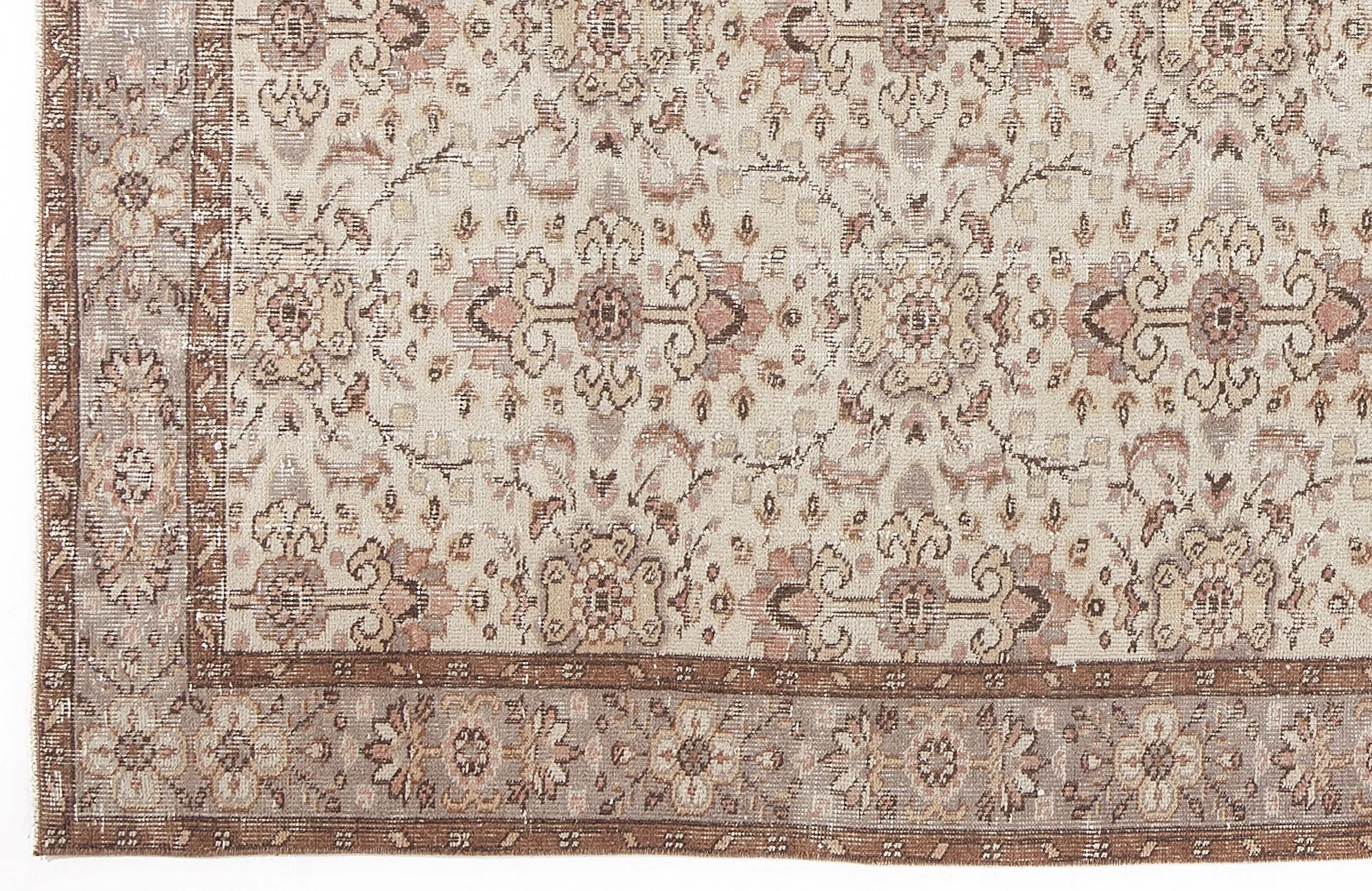 Retro Design Beige Over Dyed Vintage Rug 5'5'' x 8'10'' ft 166 x 270 cm