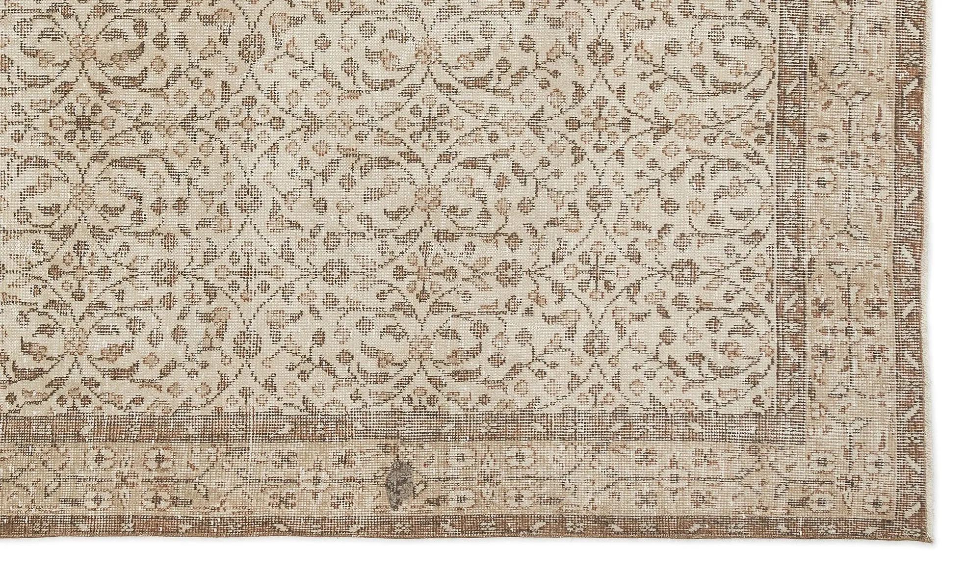 Retro Design Beige Over Dyed Vintage Rug 5'7'' x 9'5'' ft 169 x 287 cm