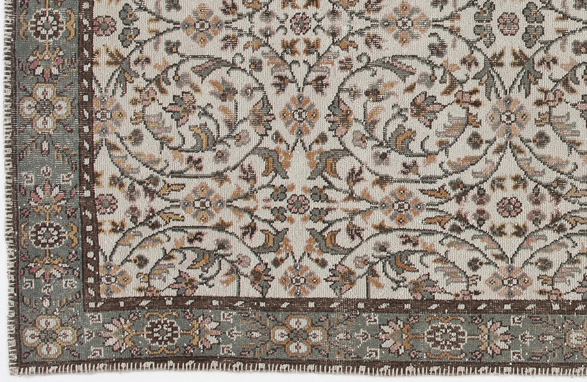 Retro Design Beige Over Dyed Vintage Rug 5'7'' x 9'8'' ft 170 x 294 cm