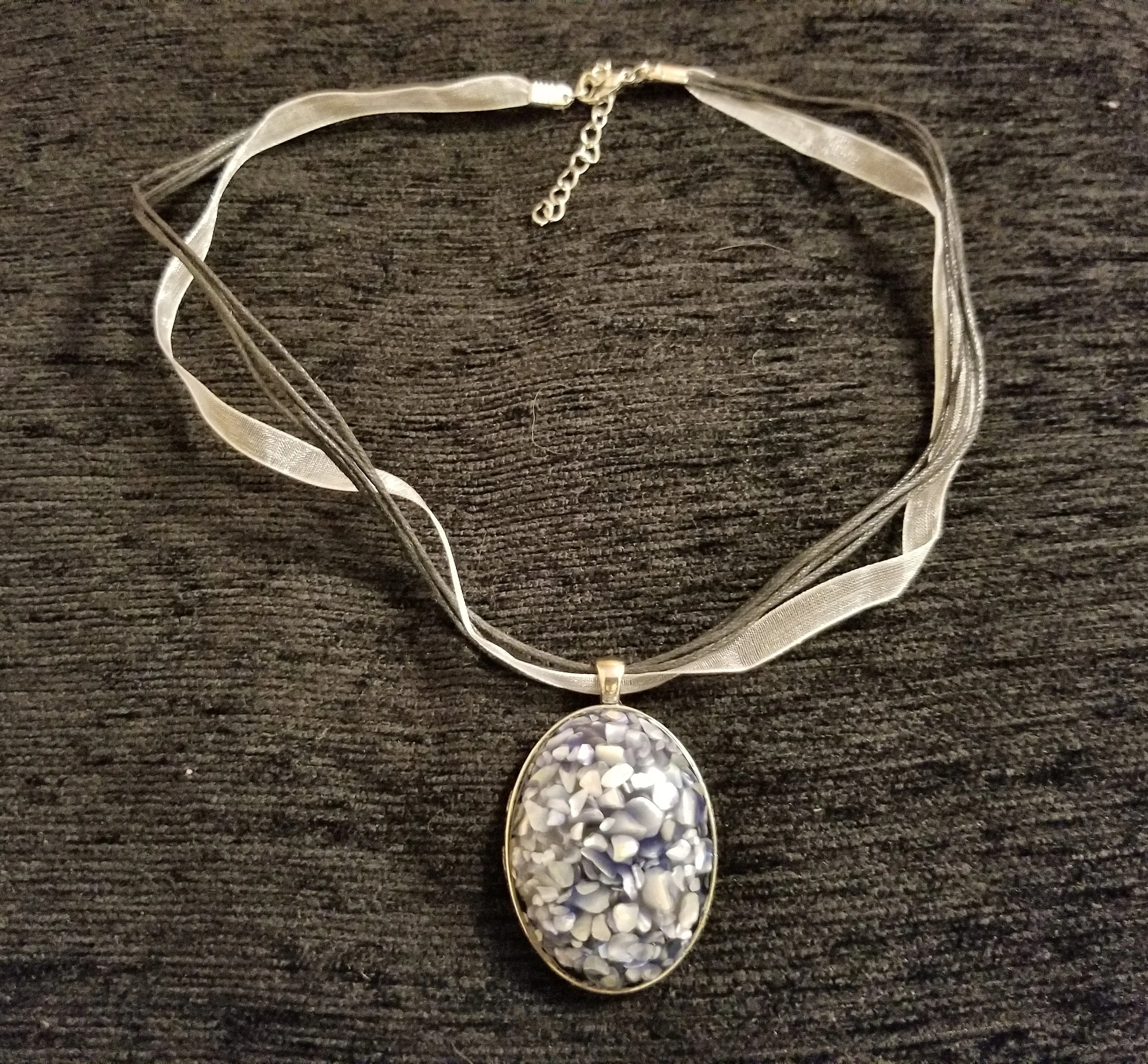 Retro Shell Inlay Necklace