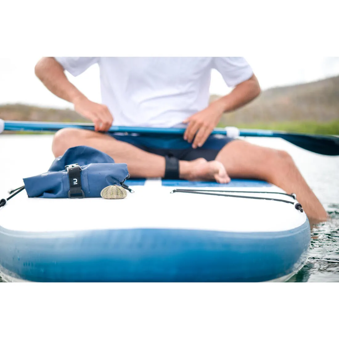 Stand up paddle ultra compact et stable 10 pieds (130 kg max) blanc et bleu