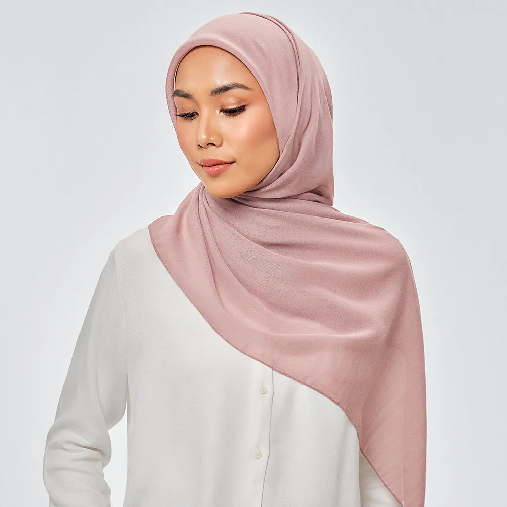 Suri in Dusty Pink