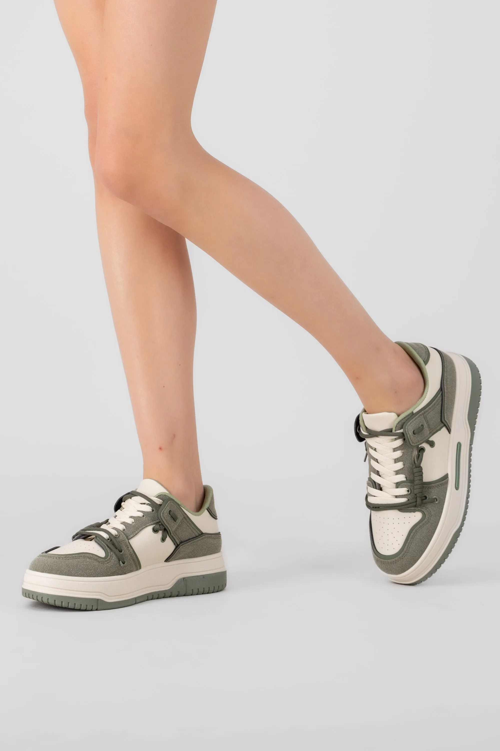Tenis casual detalle suela