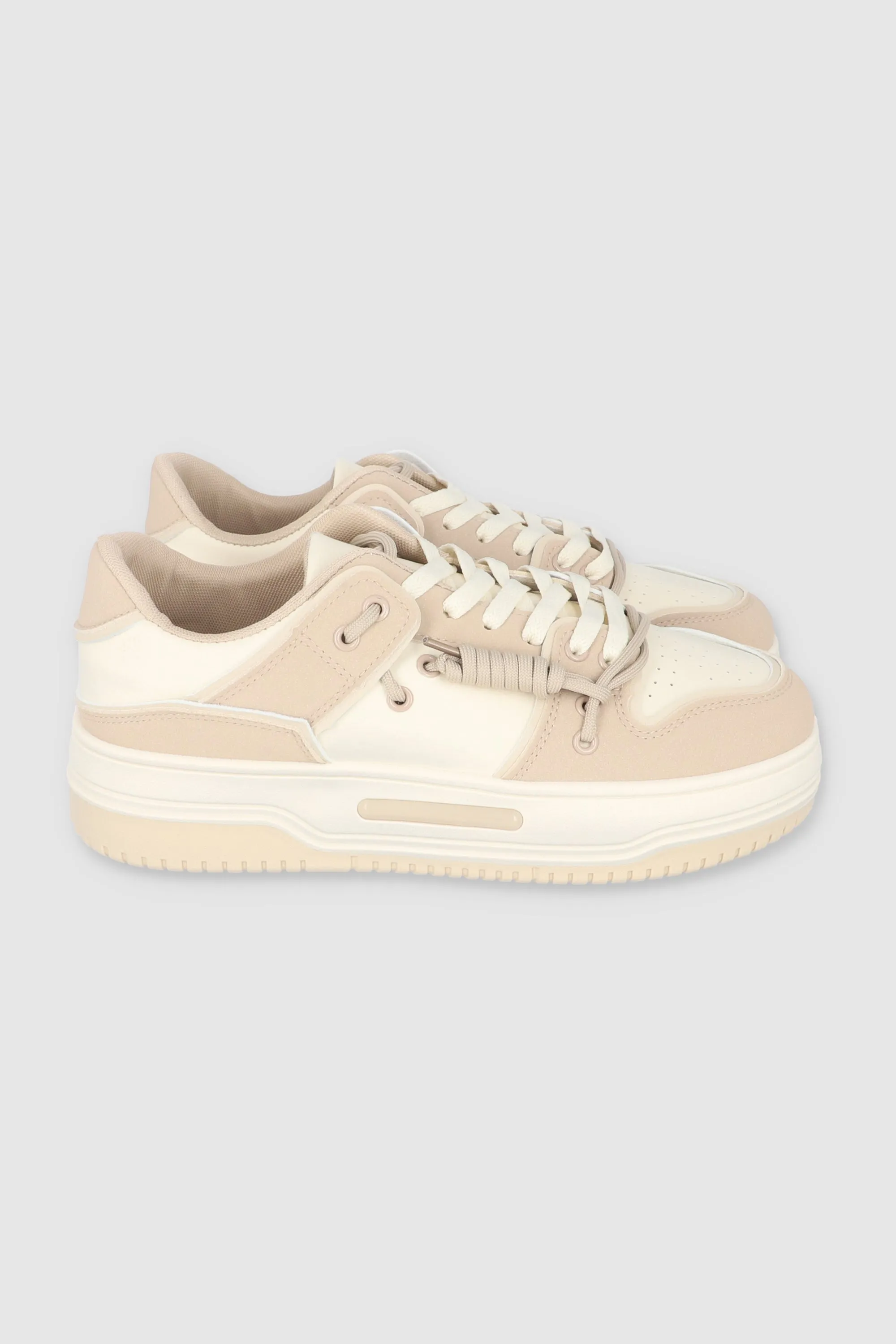 Tenis casual detalle suela